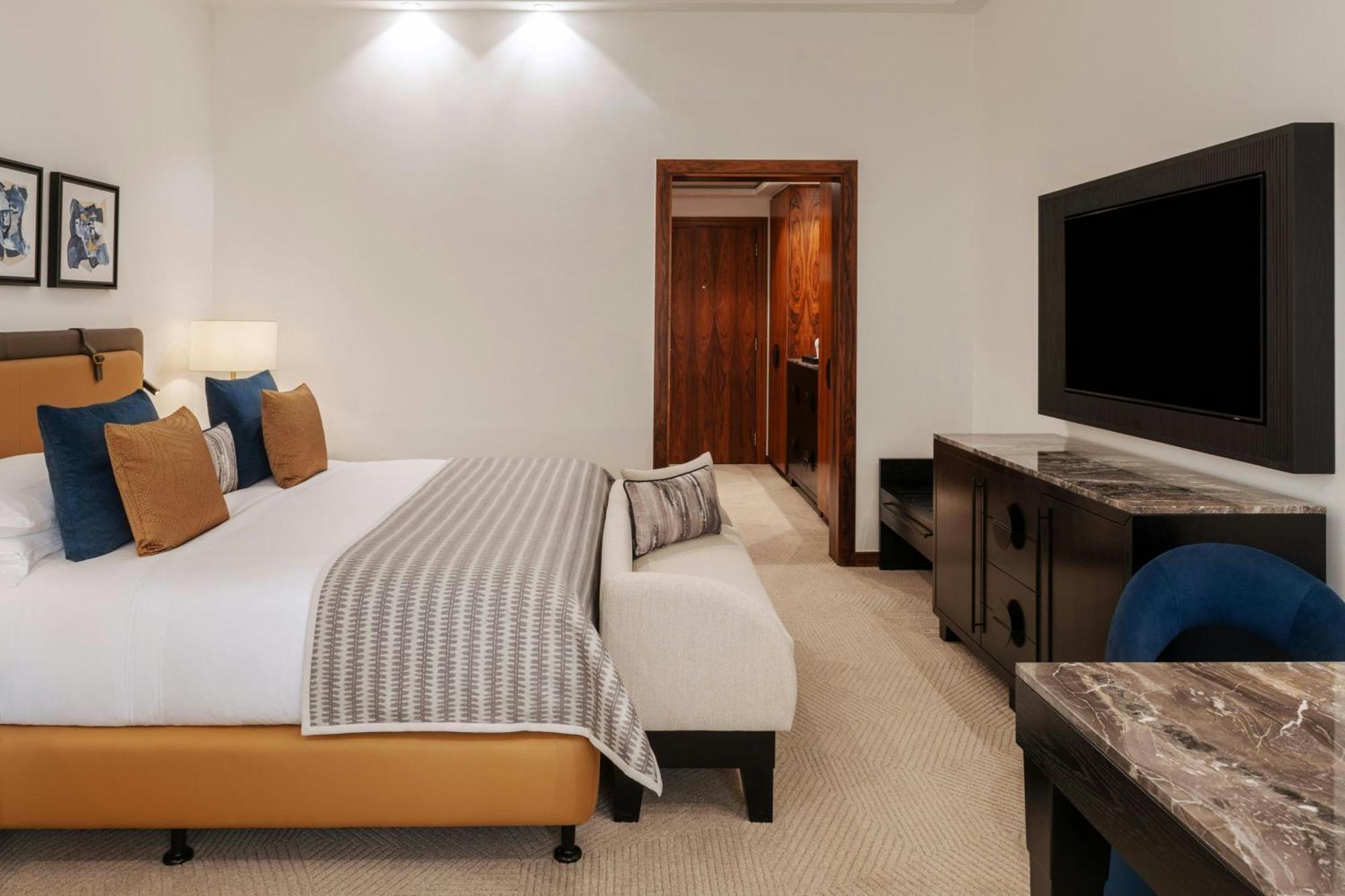 Deluxe Room, With Complimentary Resort Beach & Pool Access, Guest room, 1 King