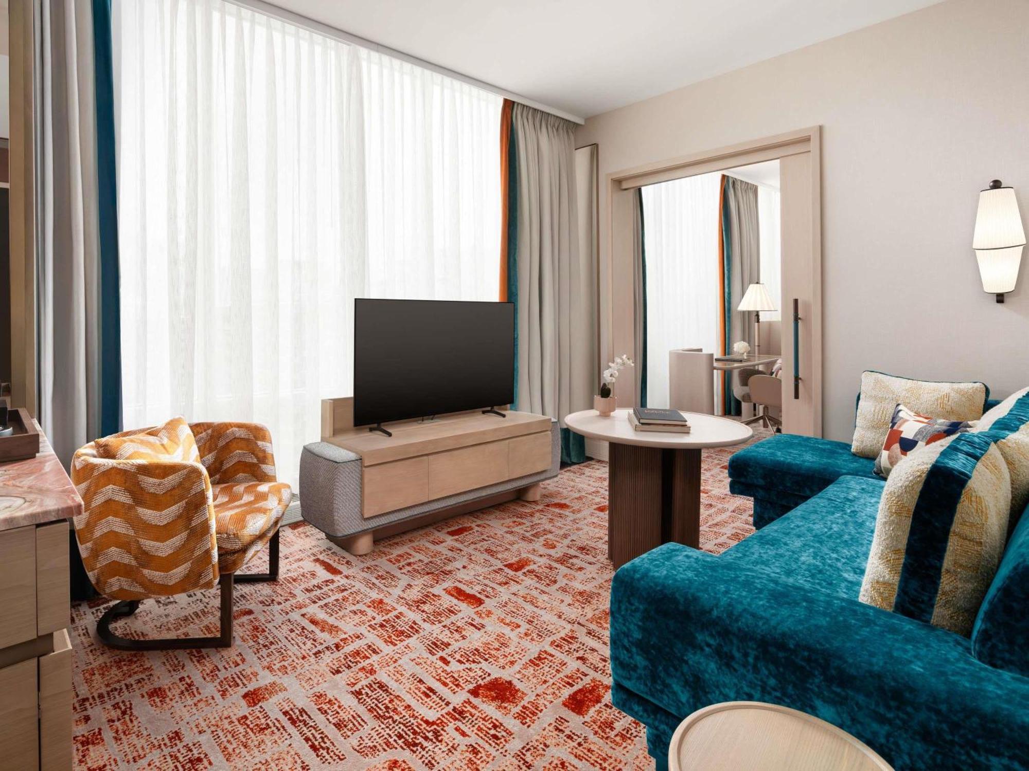 One-Bedroom Prestige Corner King Suite with Sofa Bed,1746841613:JPEG
