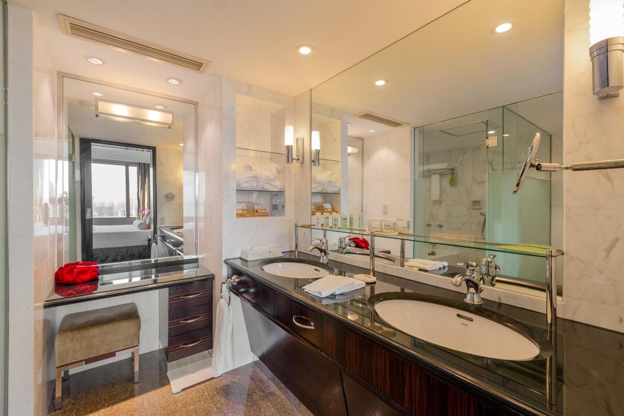 Suite Room