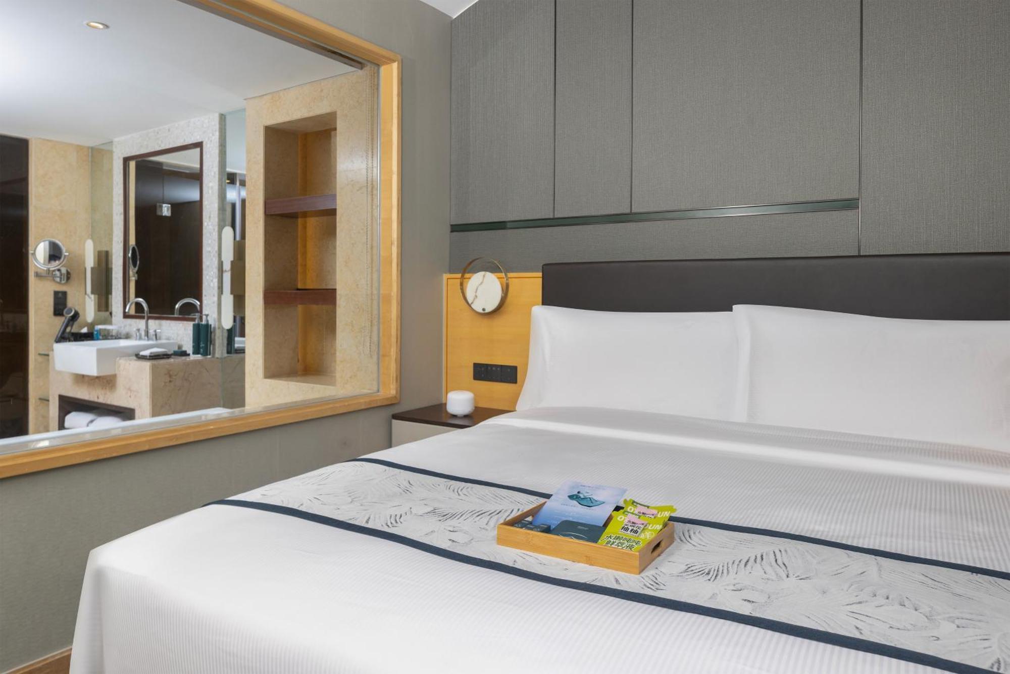 Tranquil Sleep Deluxe King Room