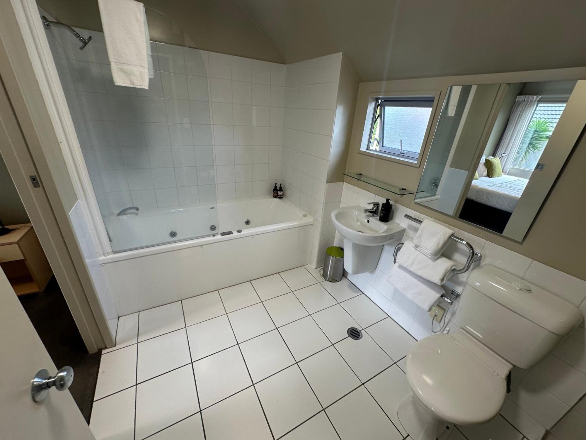 One Bedroom Spa Apartment