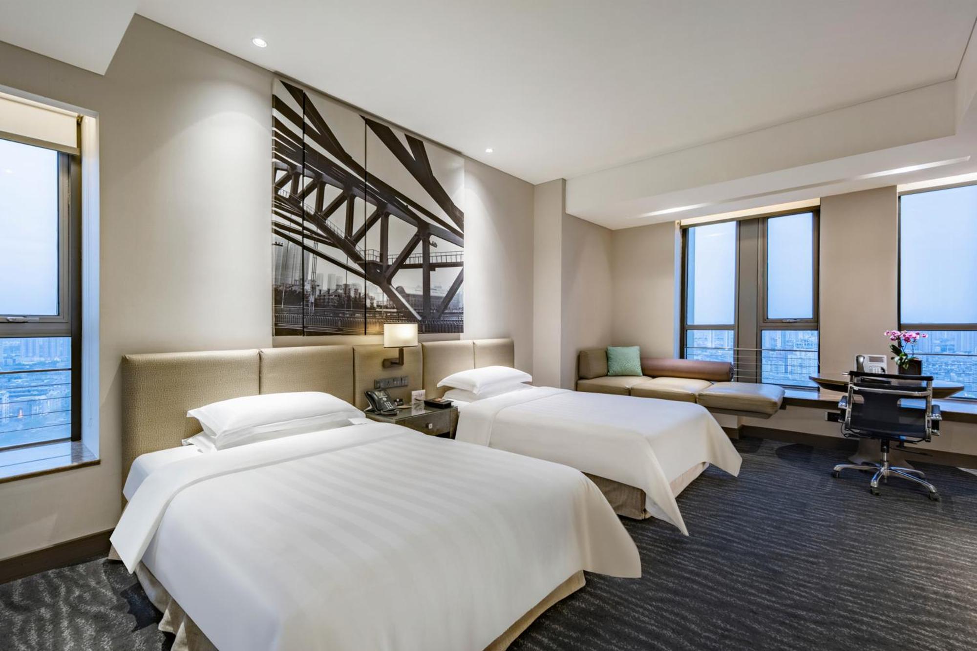 Premier Twin Room City View