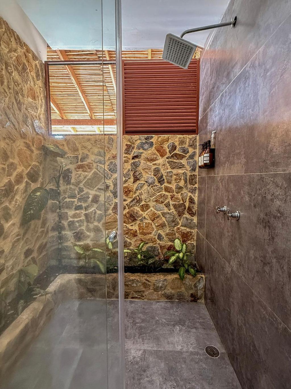 Deluxe Suite Spa Bath