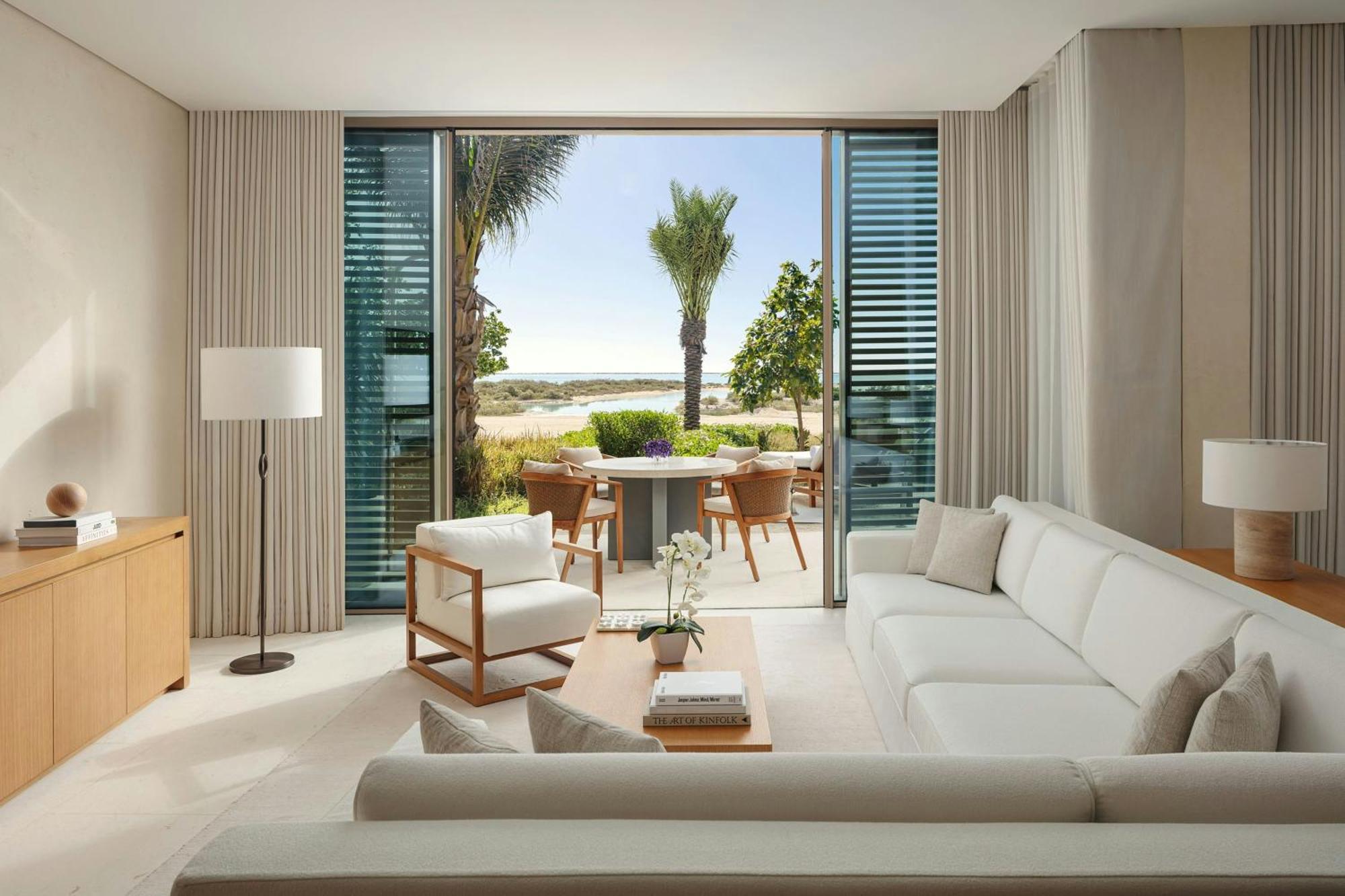 One-Bedroom Reef King Suite with Private Pool - Seafront