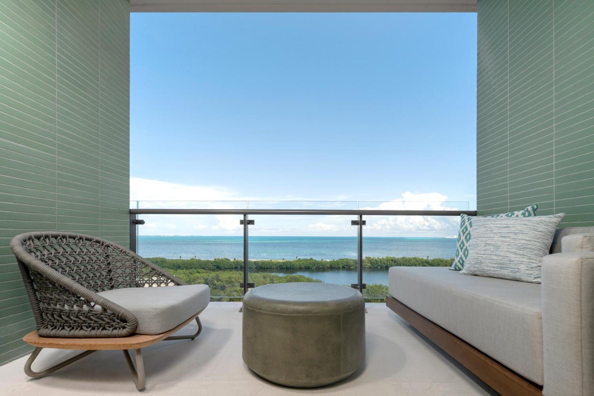Queen Room Two Queen Beds Ocean Front