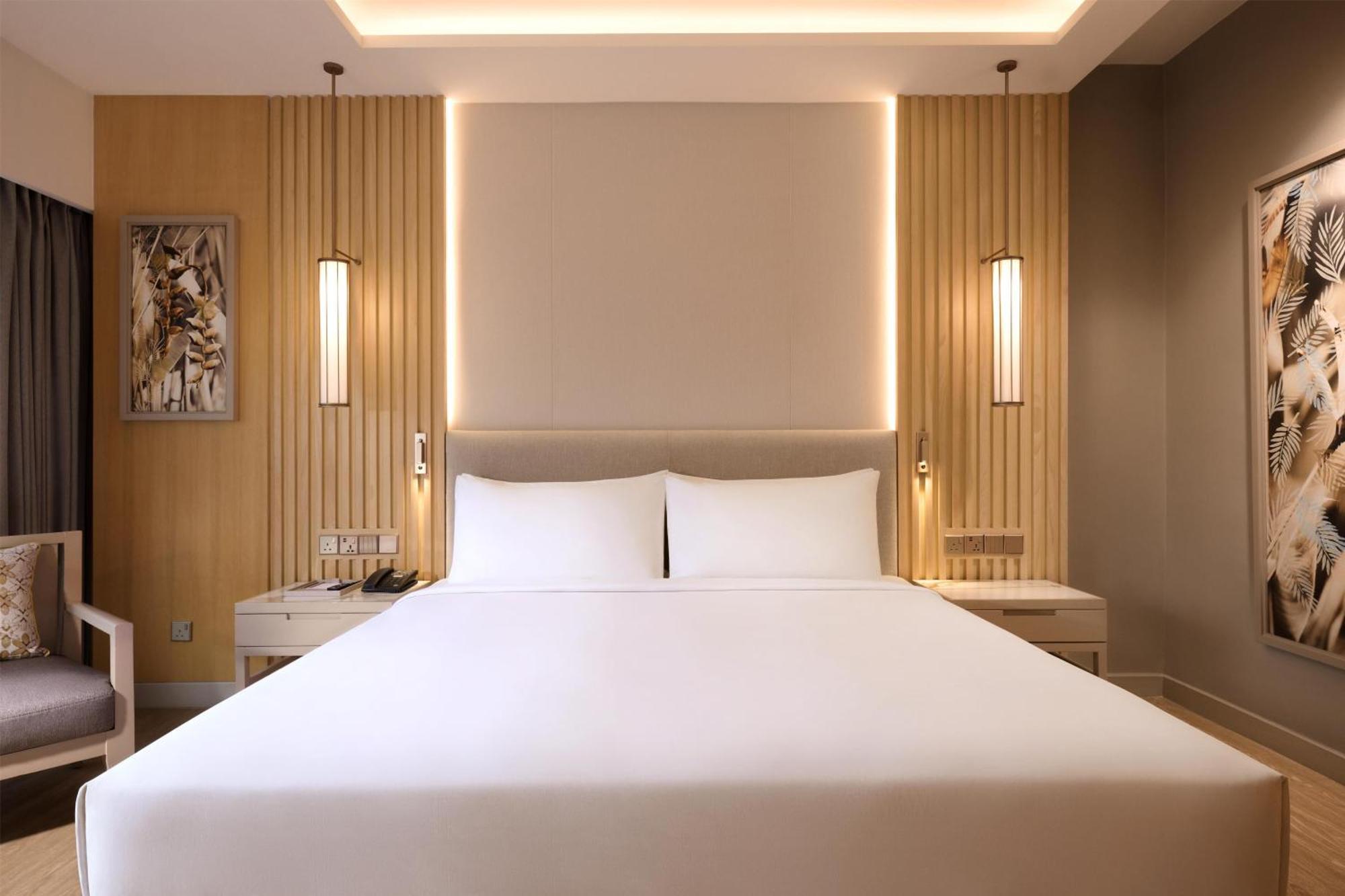 Executive King Room with Golf View