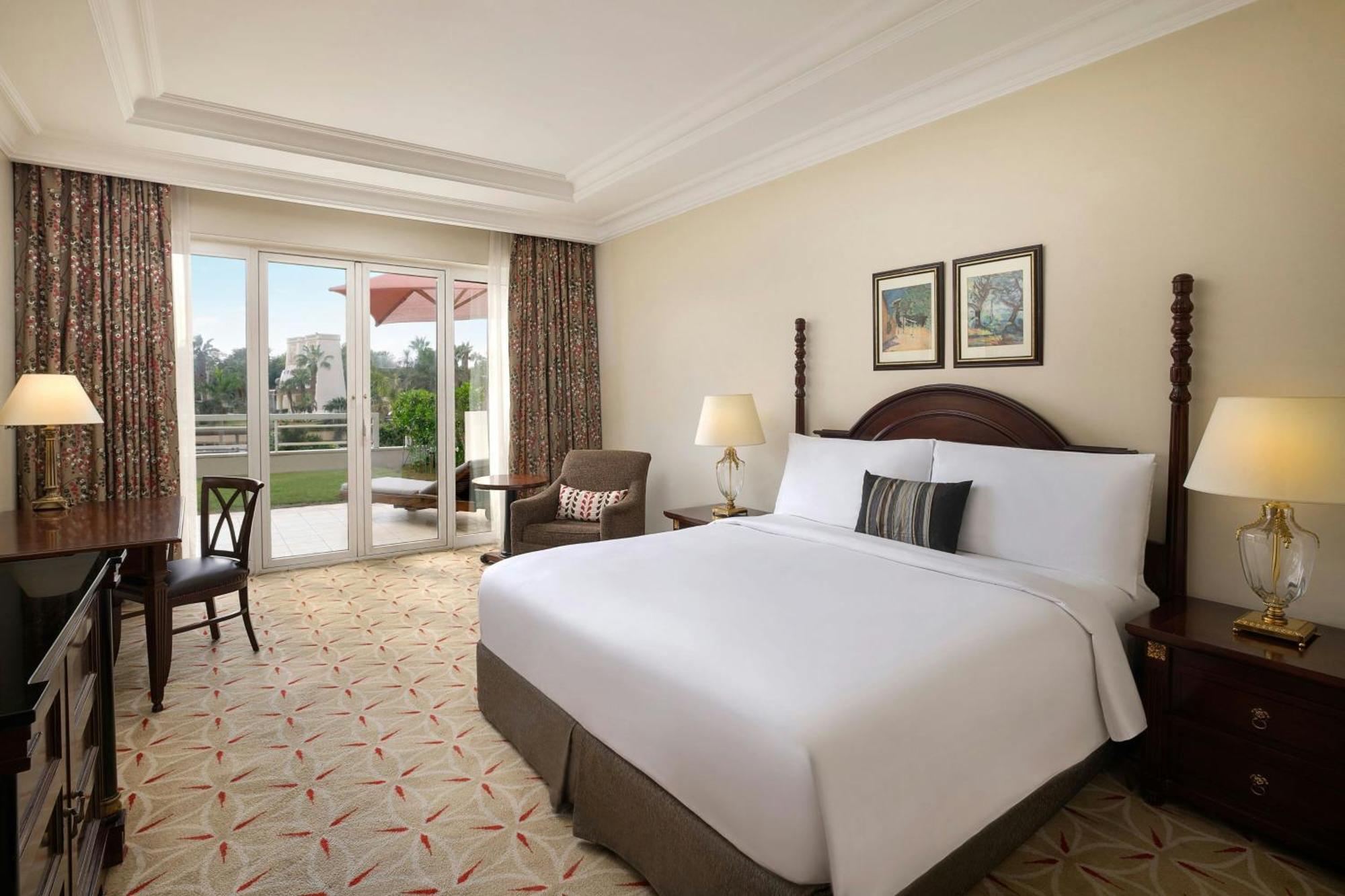 Deluxe King Guest Room Garden Access 1 bed