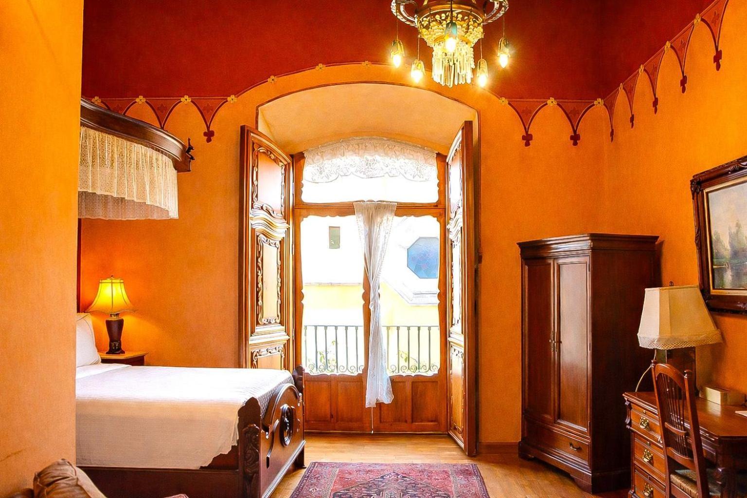 Standard Double Suite,1756419518:JPEG