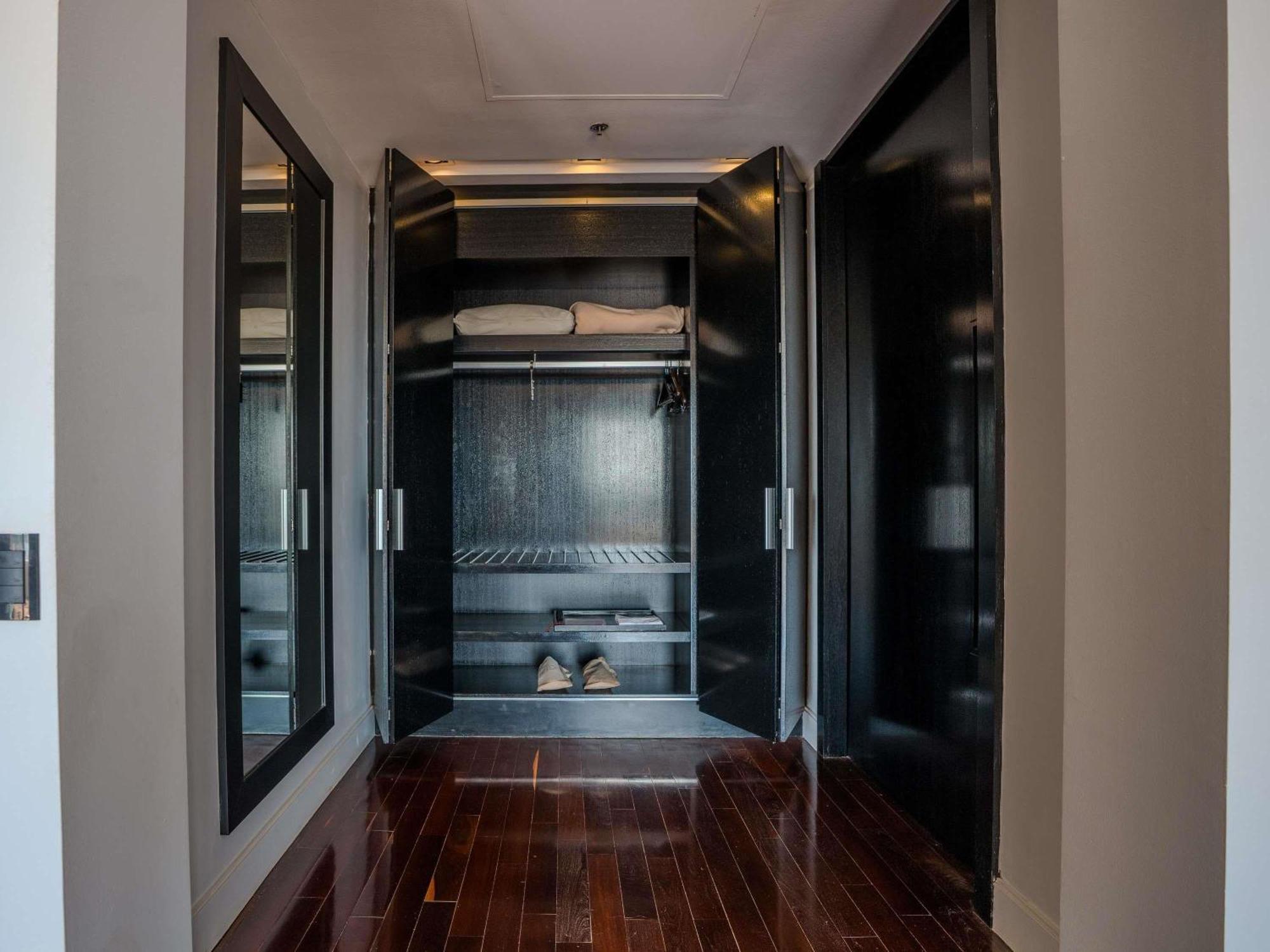 Junior King Suite