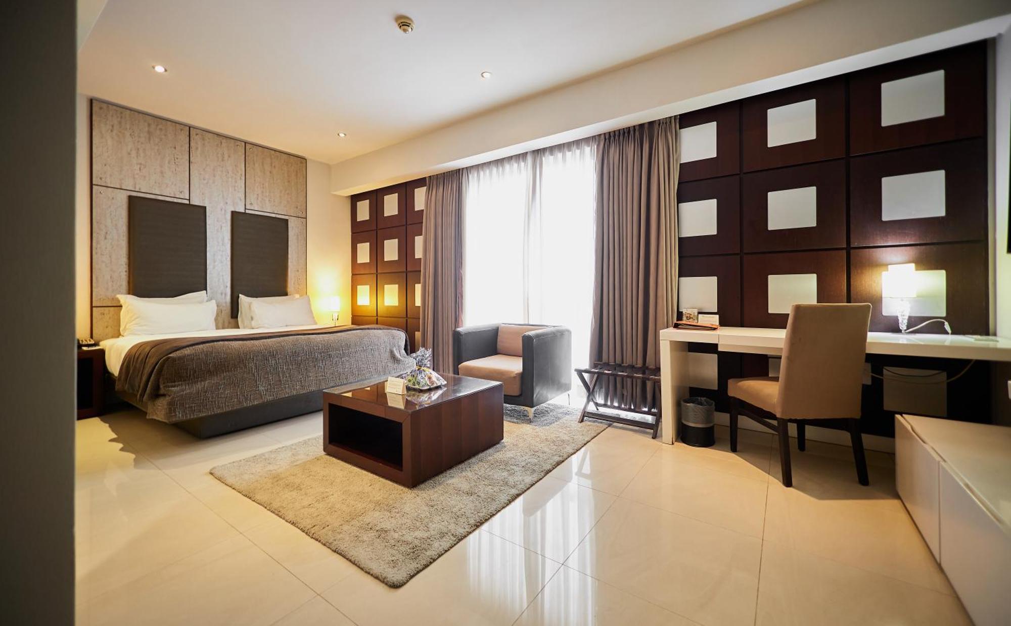 Luxury King Room