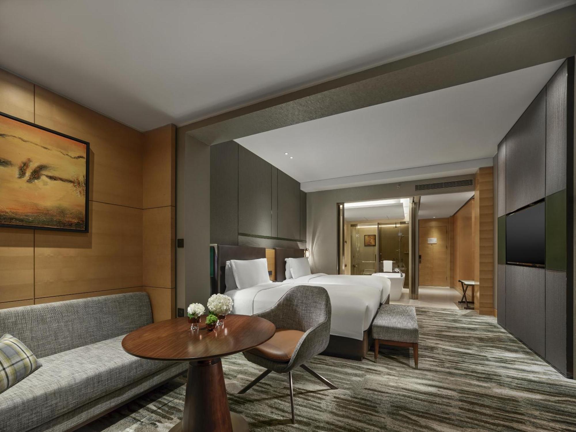 Deluxe Superior Twin Room