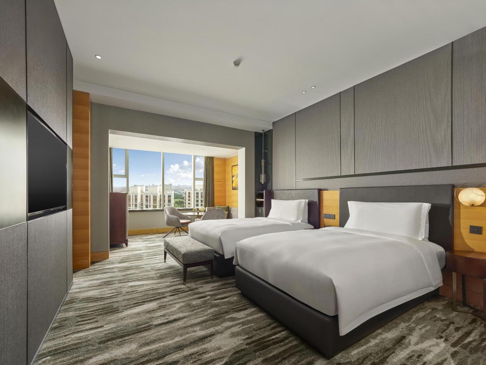 Deluxe Superior Twin Room