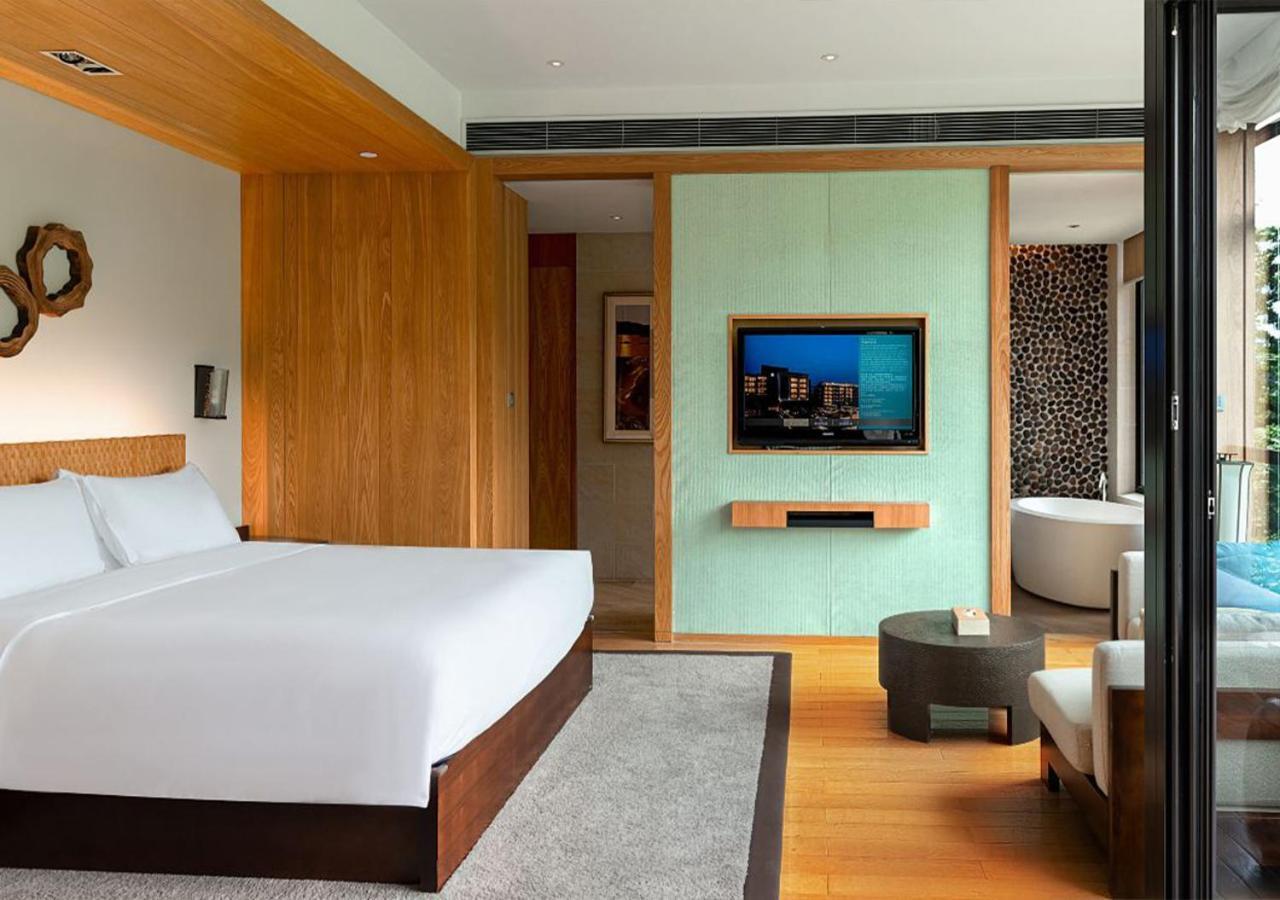 Classic King Room Forest Lake View