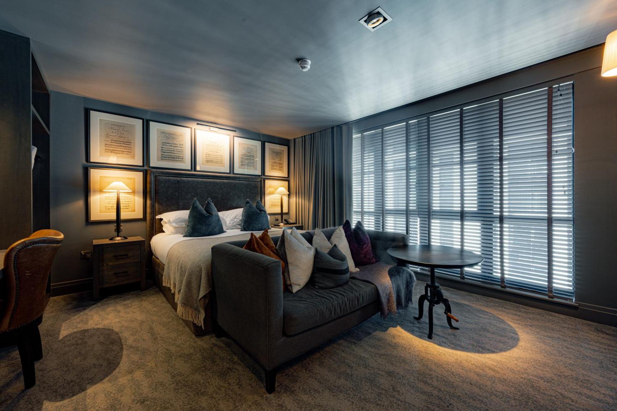 Superior King Room