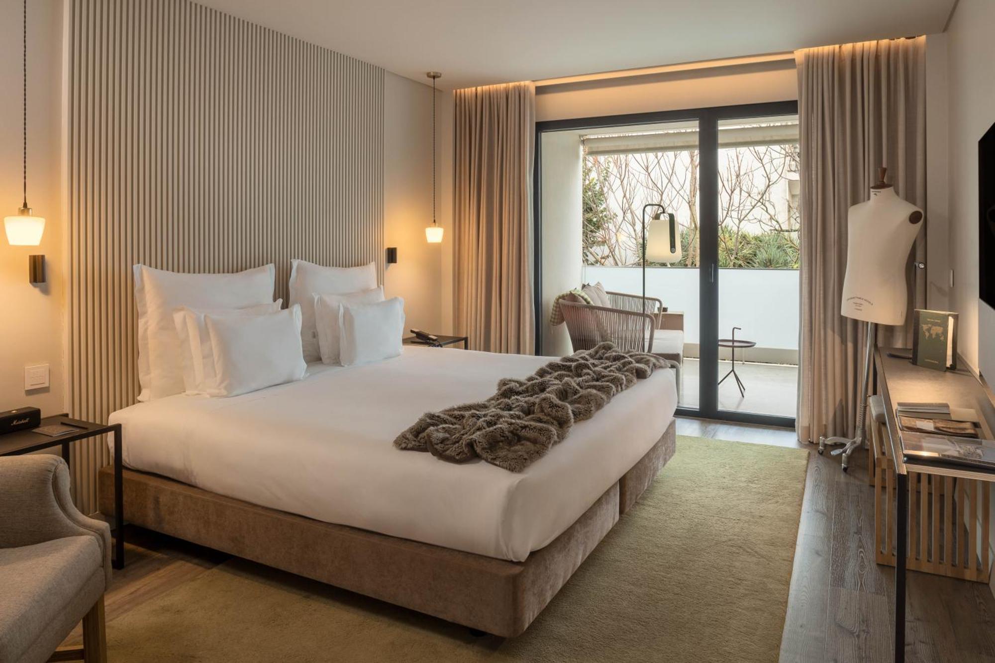 Deluxe Queen Room