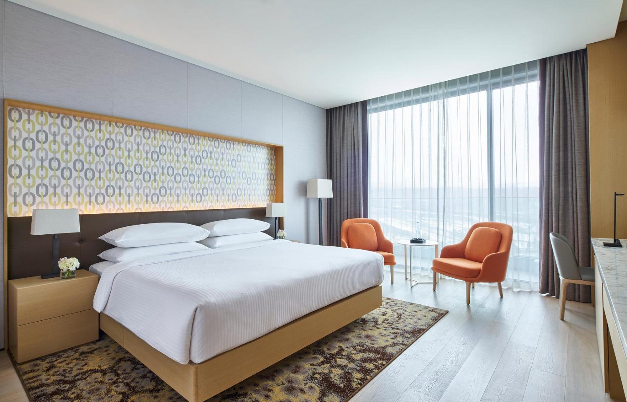 Premier King Room Balcony