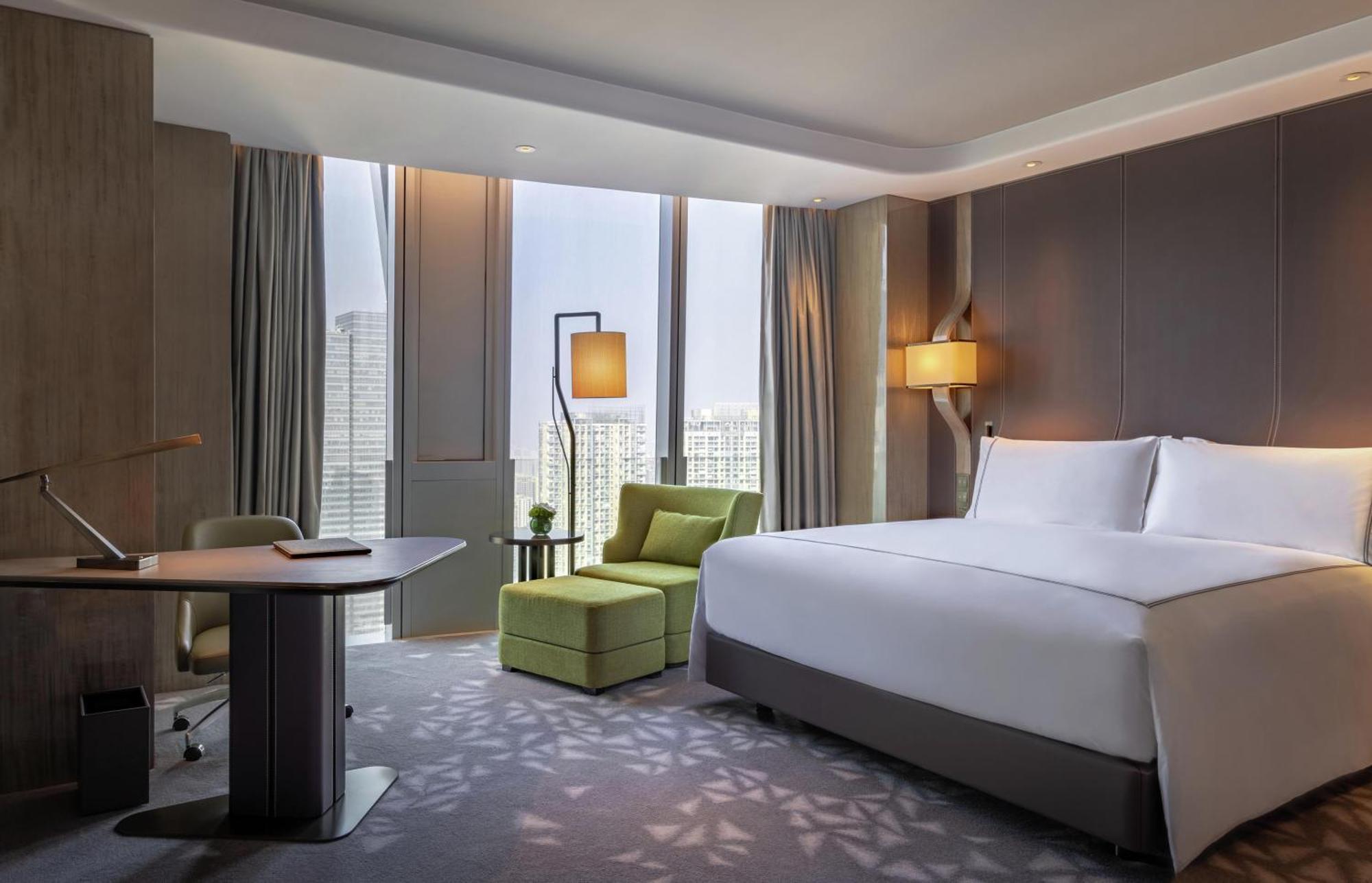 Premium King Room