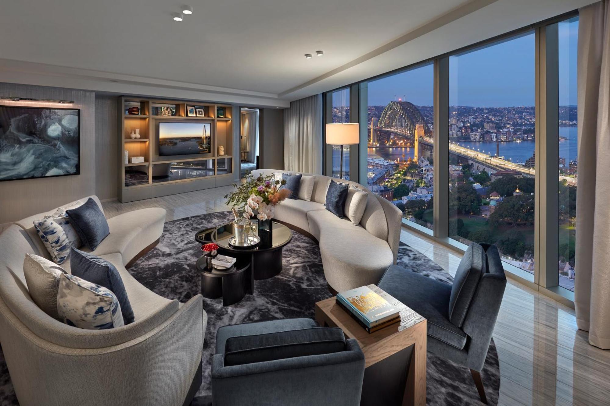 Premier Harbour Bridge Suite