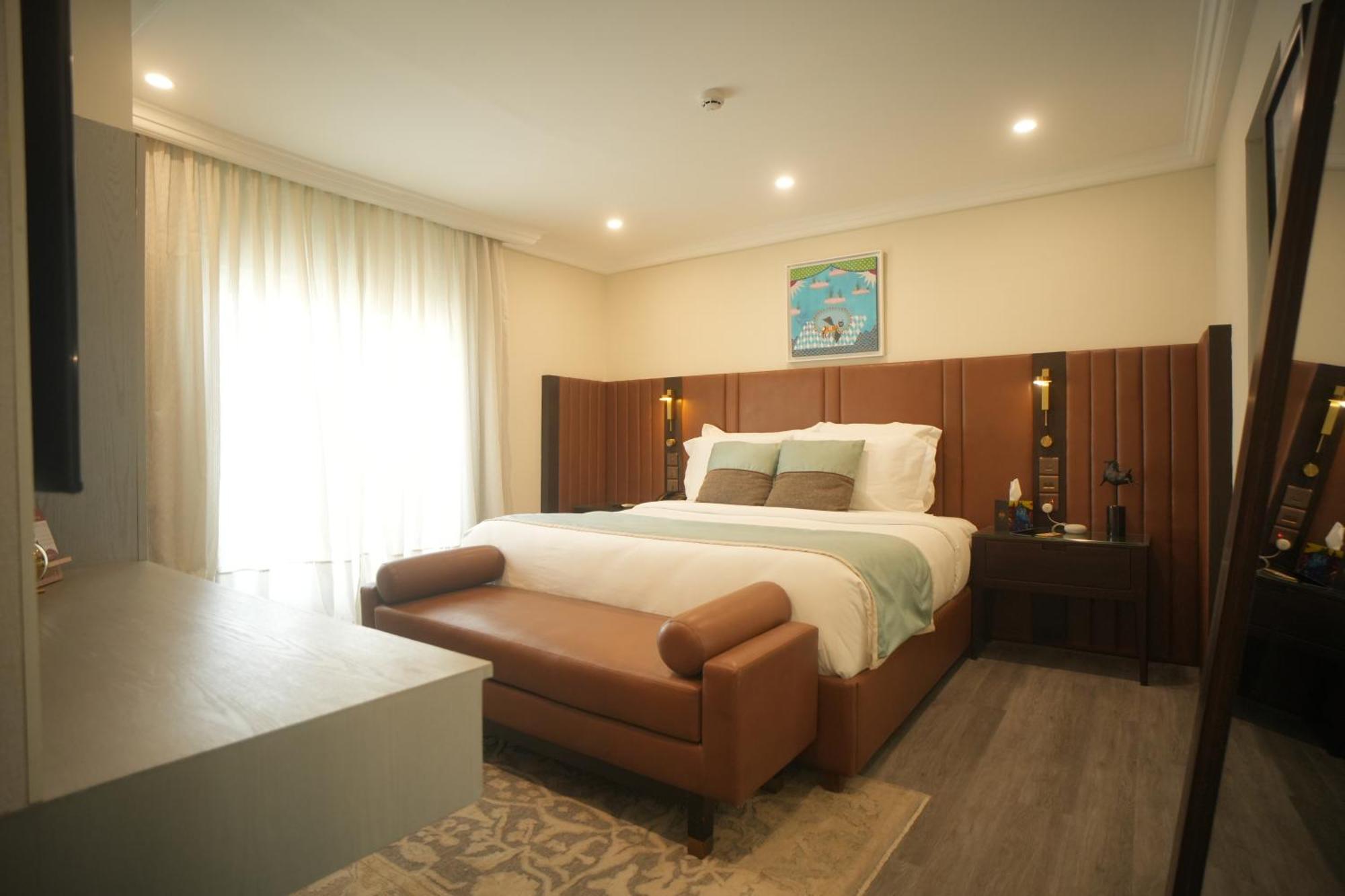 Ambiance Executive Suite,1756881857:JPEG