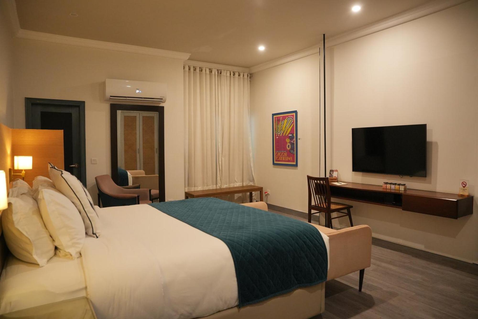 Executive Room