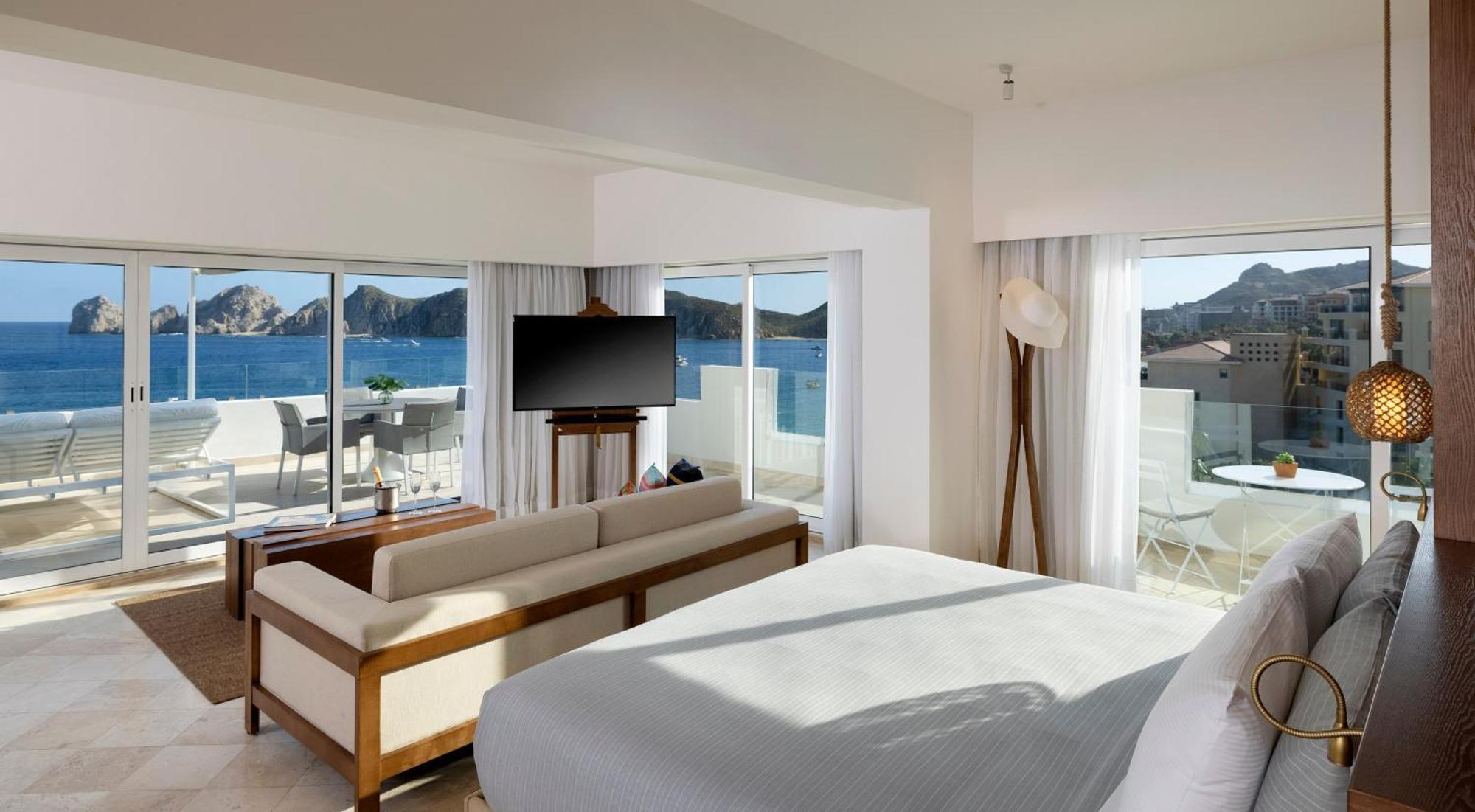 Exclusive ME+ Suite with Hot Tub and Terrace,1758314489:JPEG