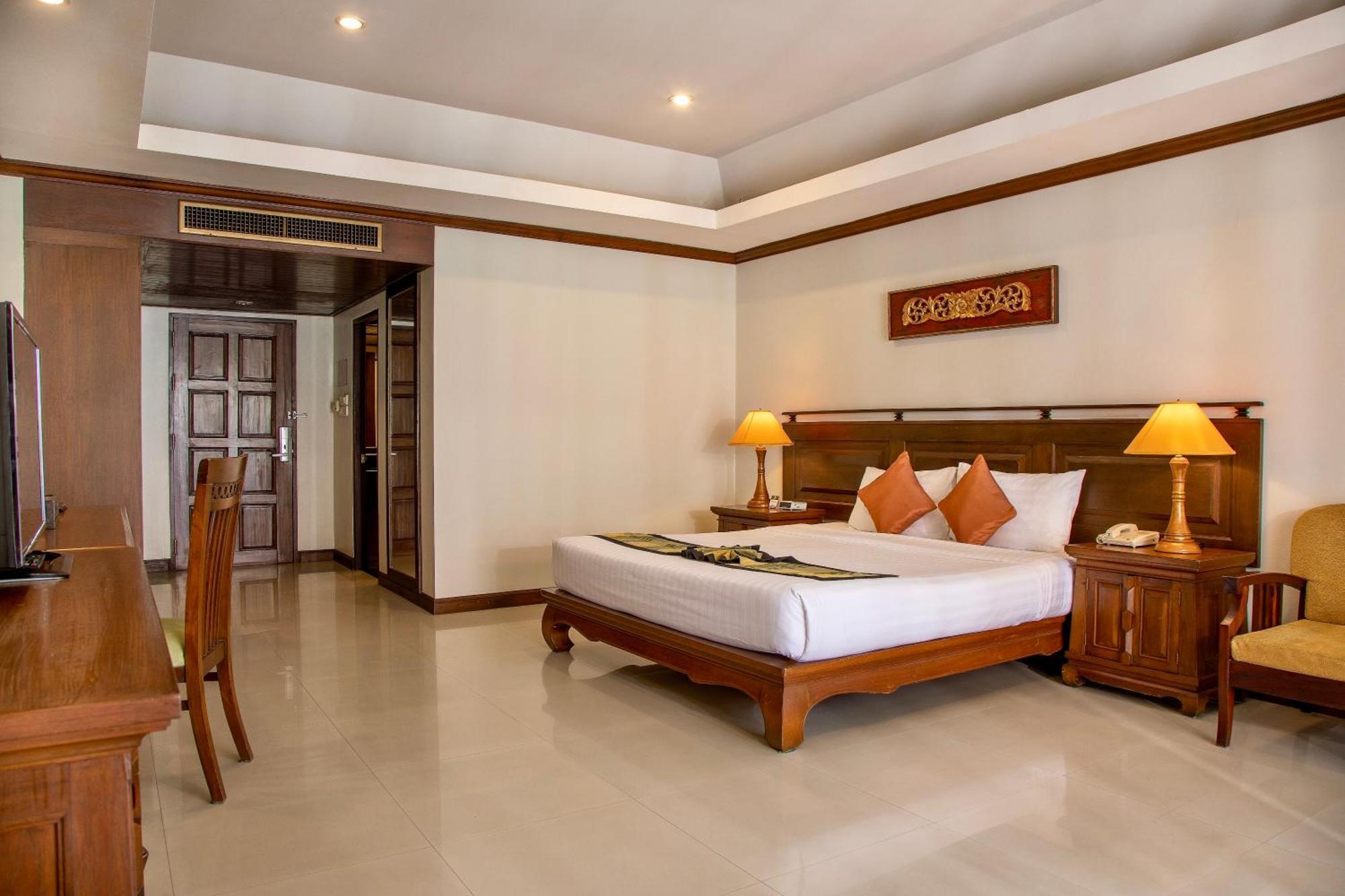 Superior Double or Twin Room Pool View