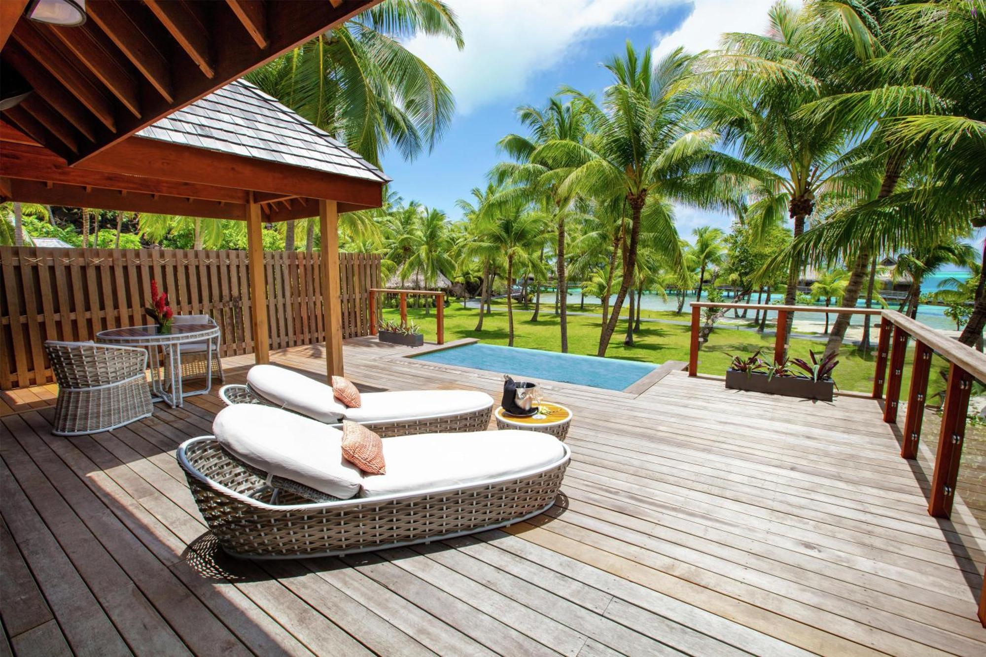 Villa with Pool and Tropical Beach View,1758329805:JPEG
