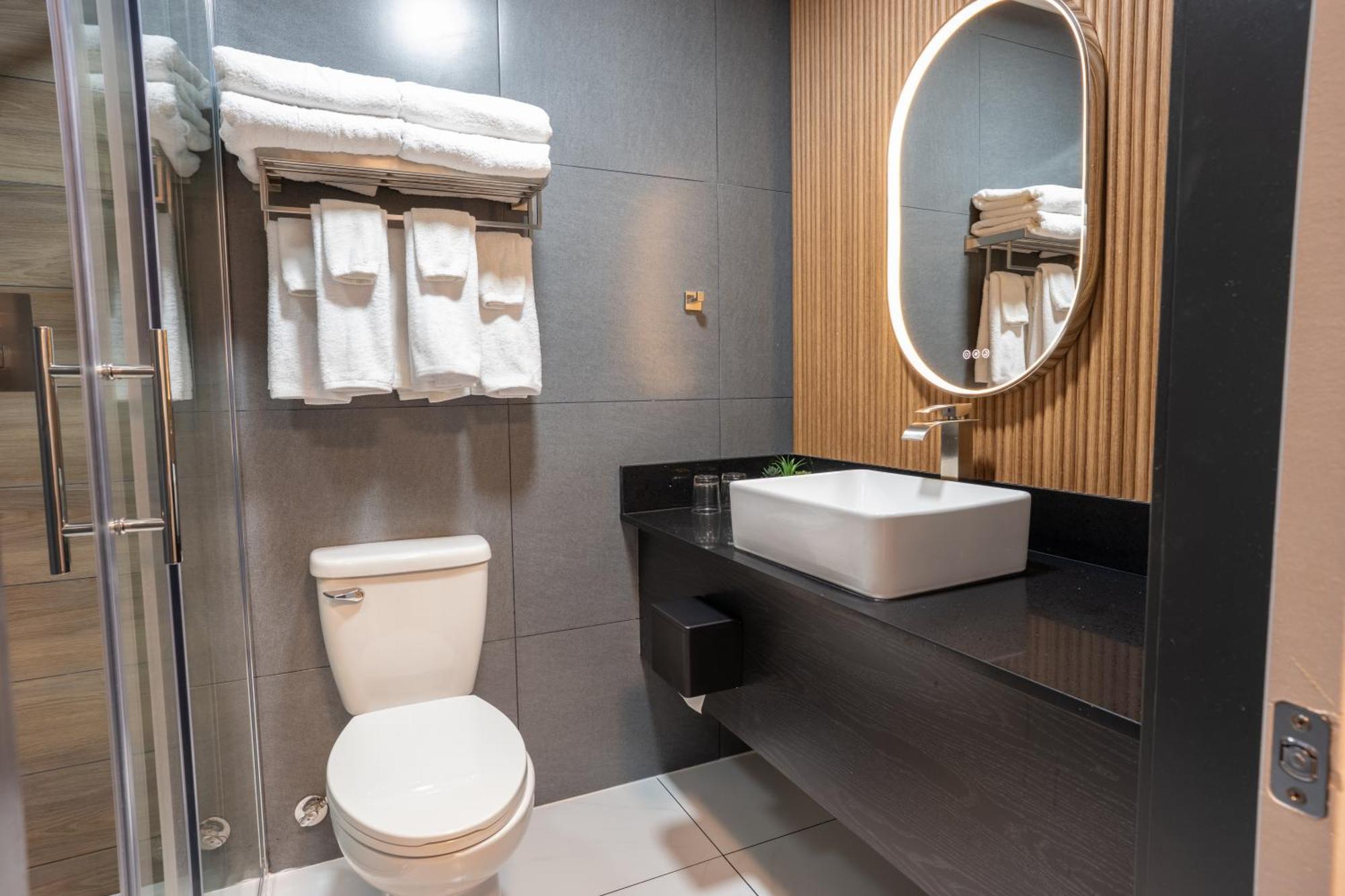 Classic King Room with Kitchenette