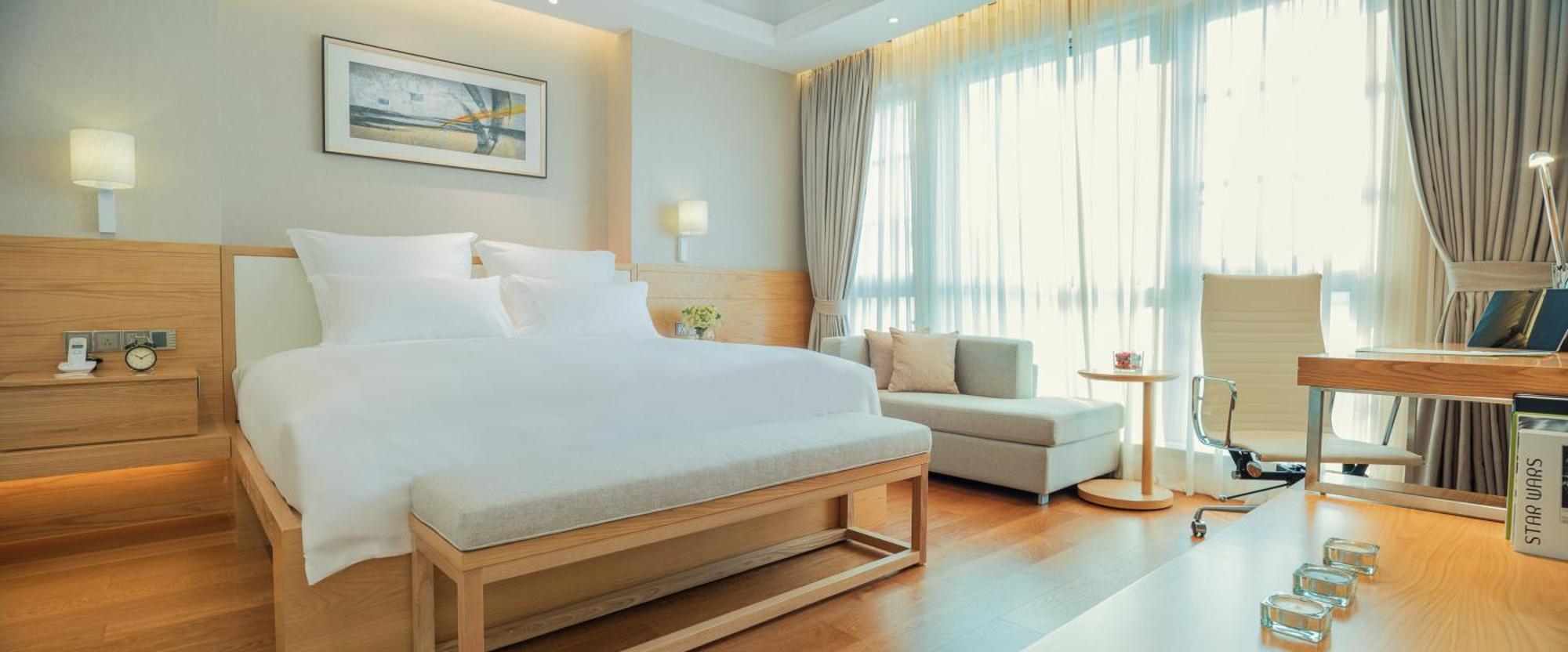 1 Bed Suite Including Access to Executive Lounge