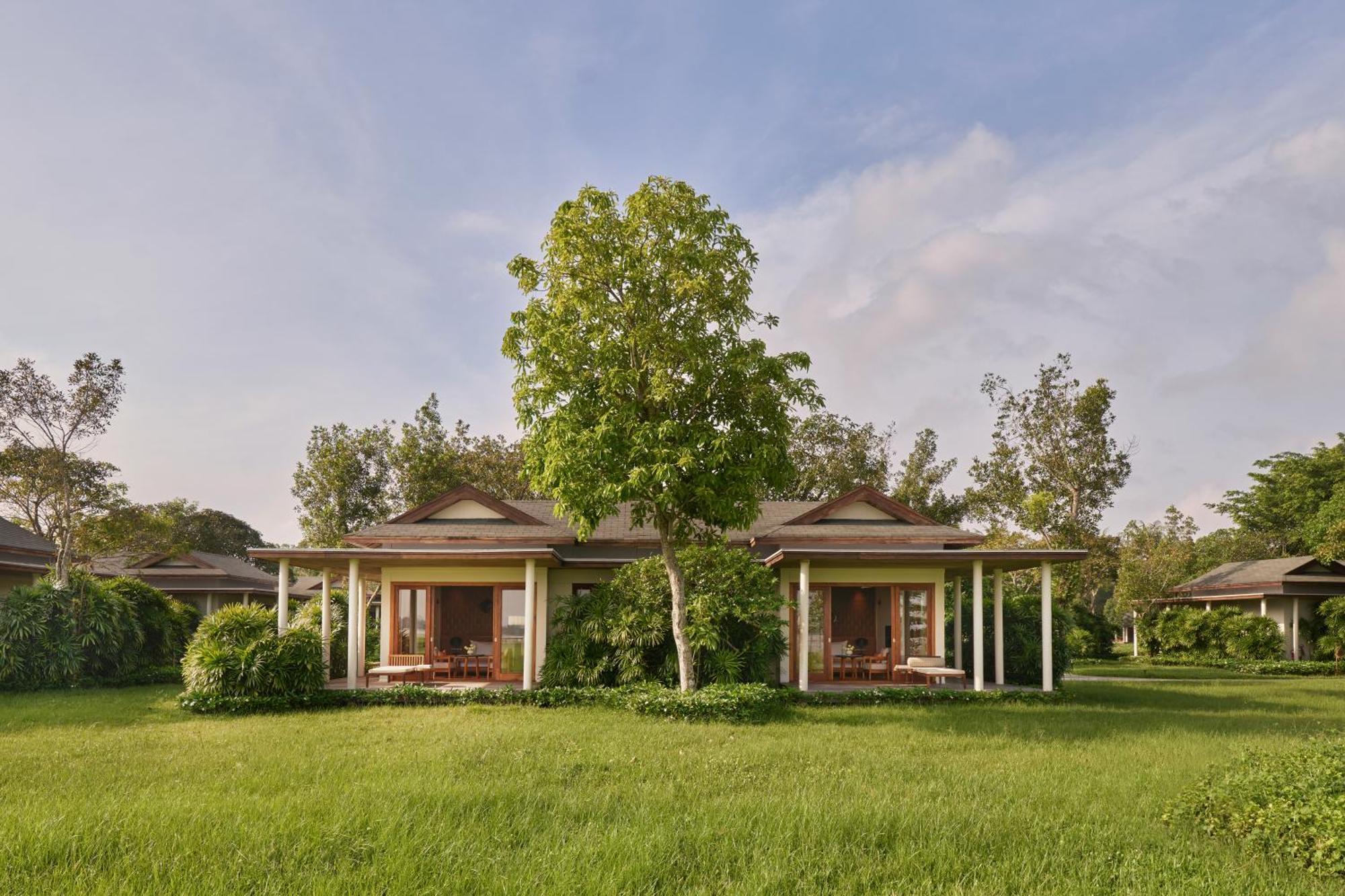 King Bungalow Water View