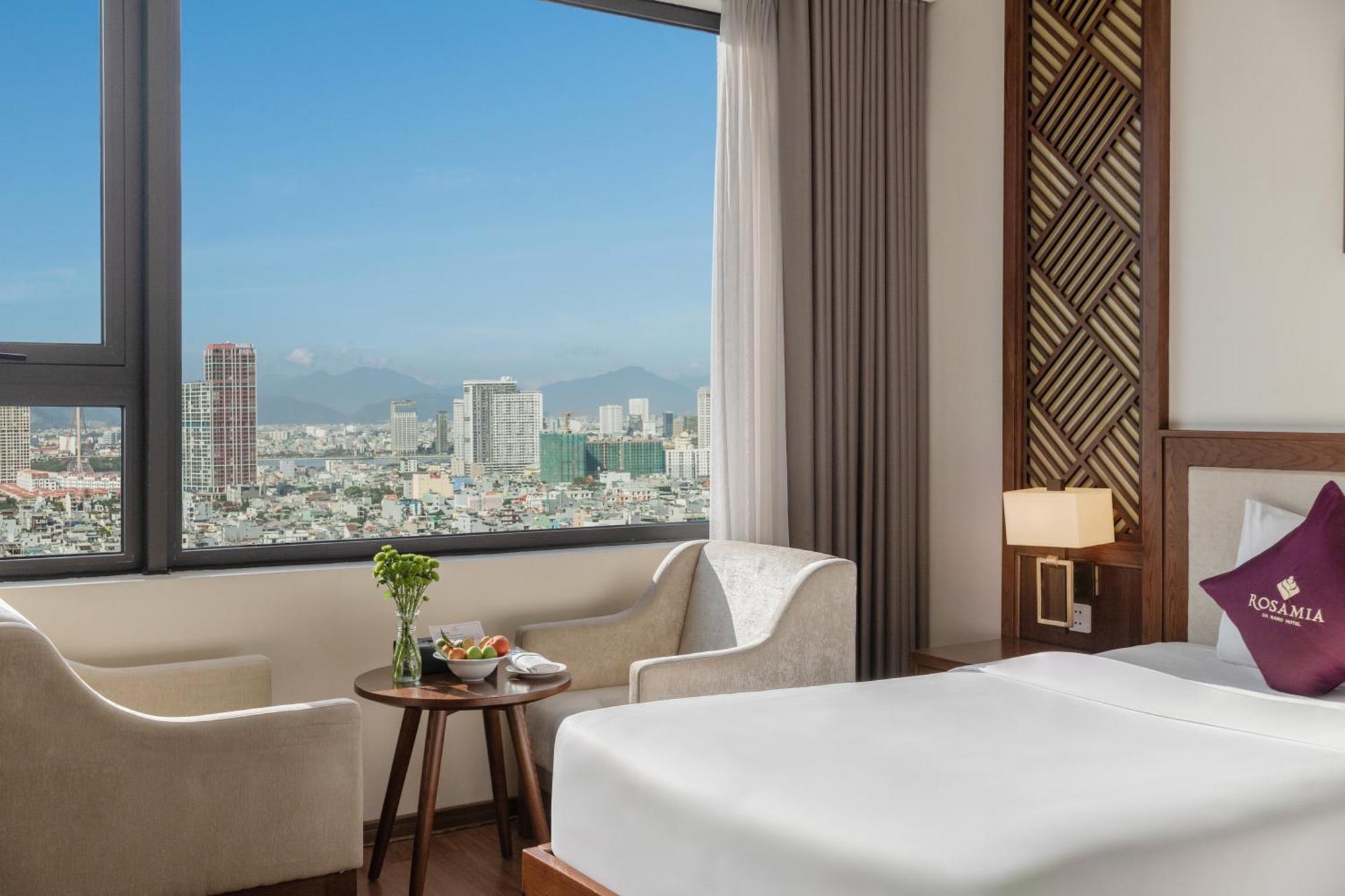 Deluxe Twin Room City View