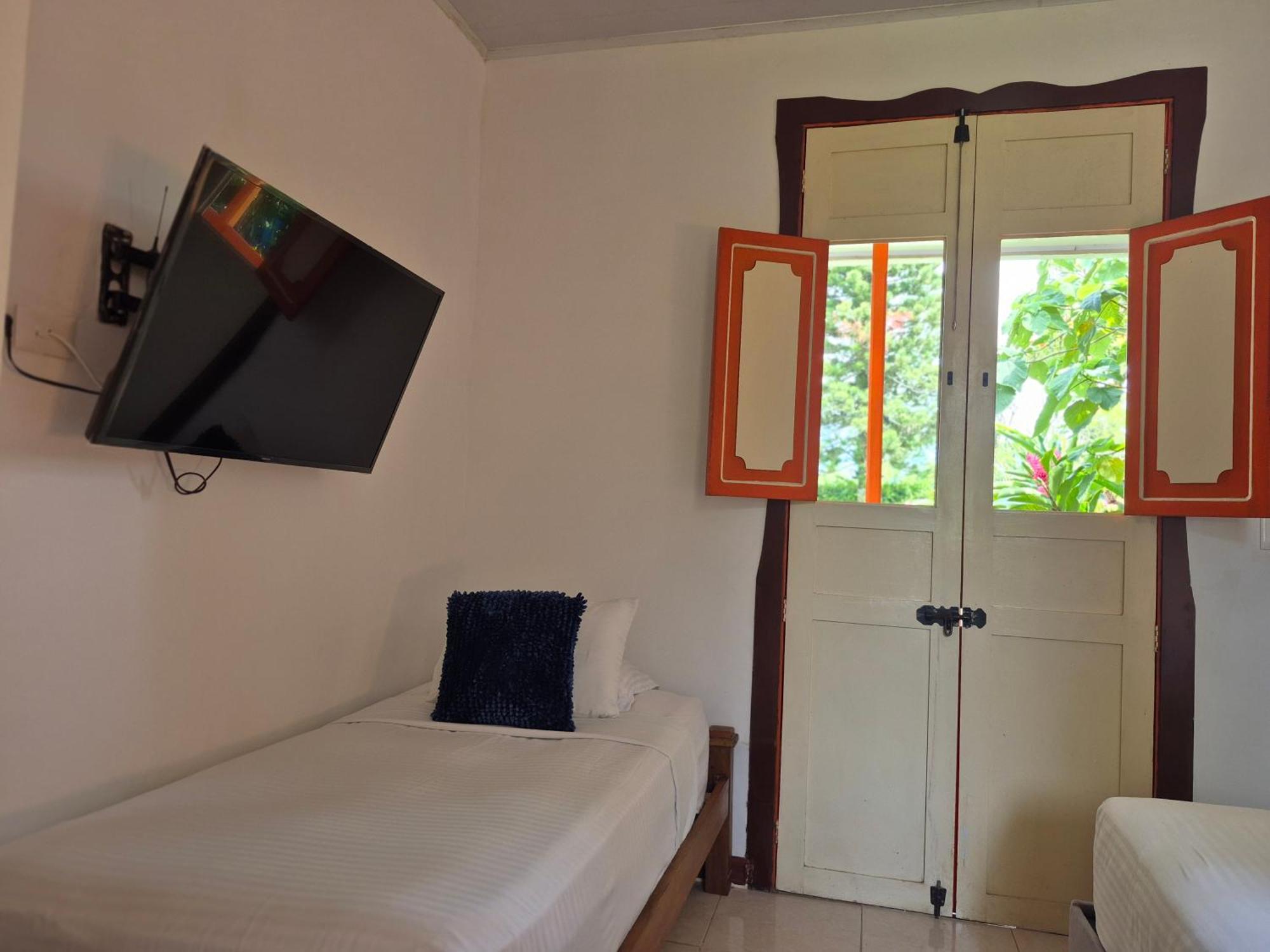 Comfort Triple Room
