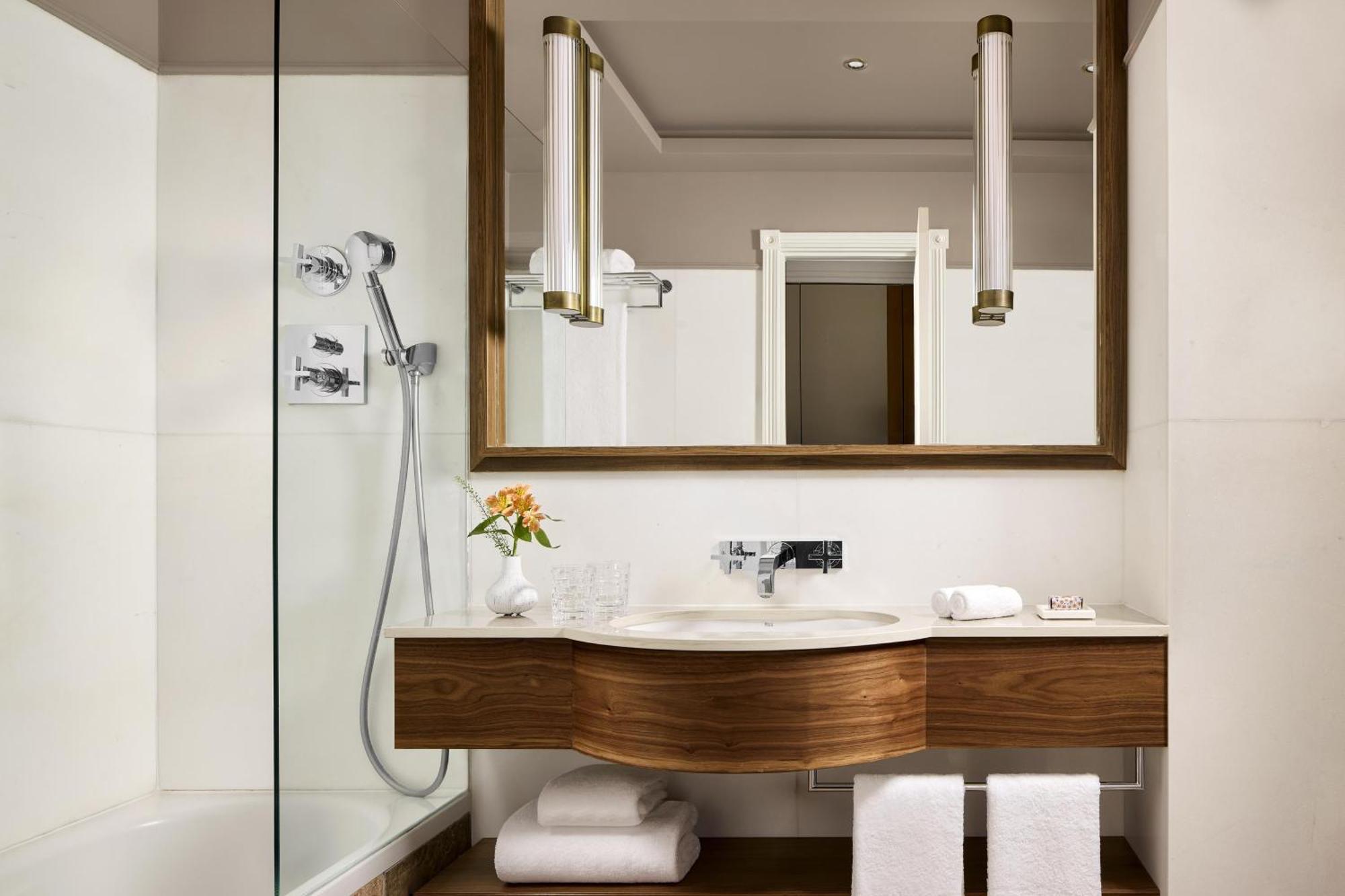 Deluxe Room Signature