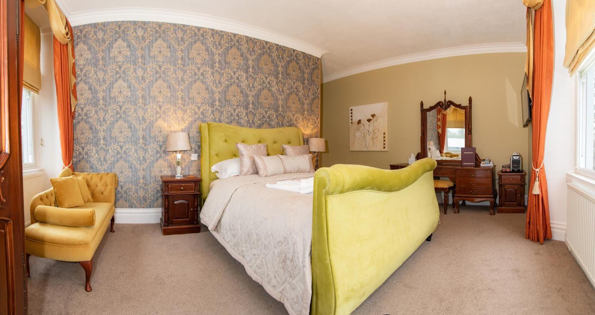 Luxury Superior Room