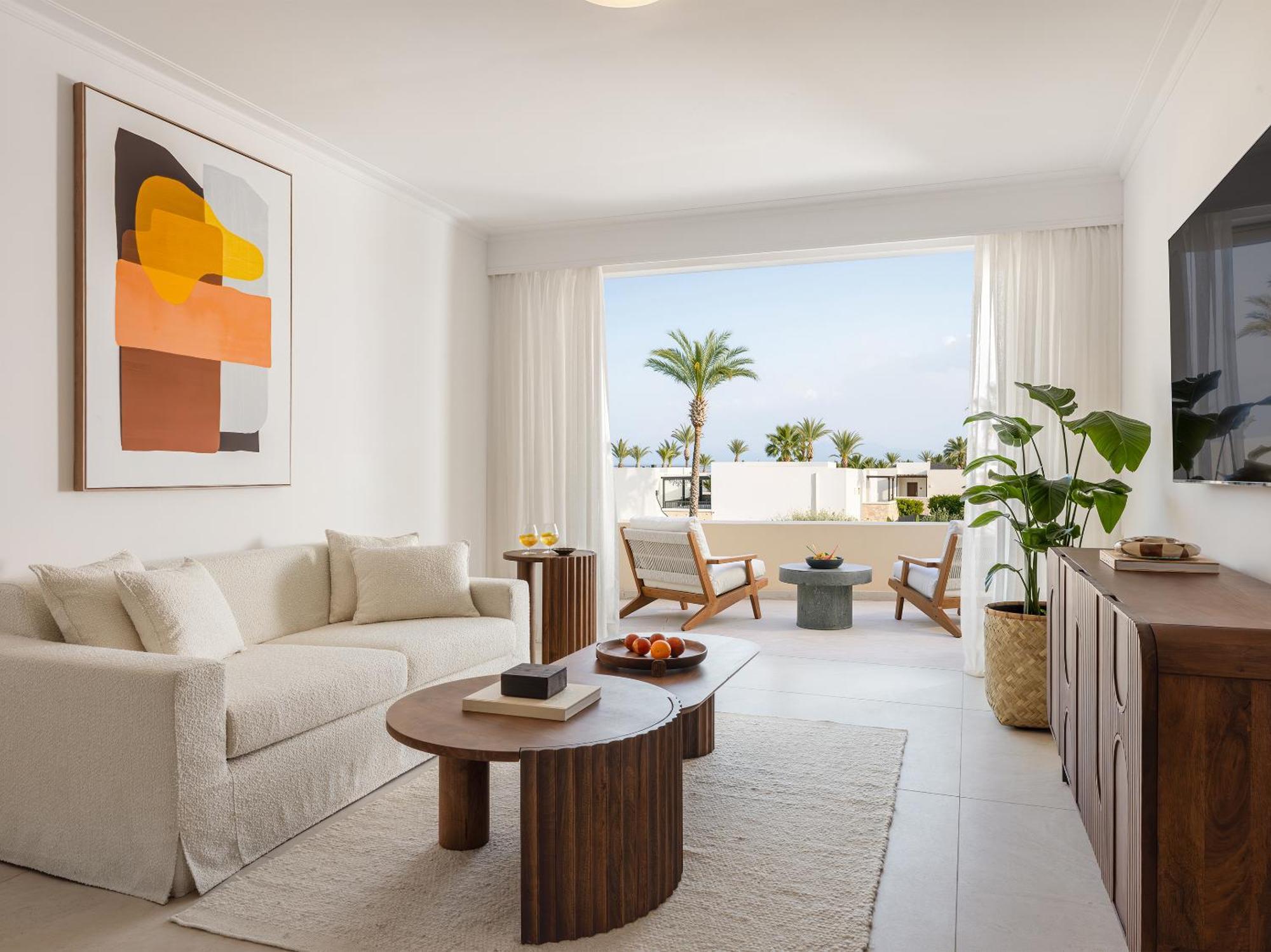 Luxury Family Suite,1758526237:JPEG