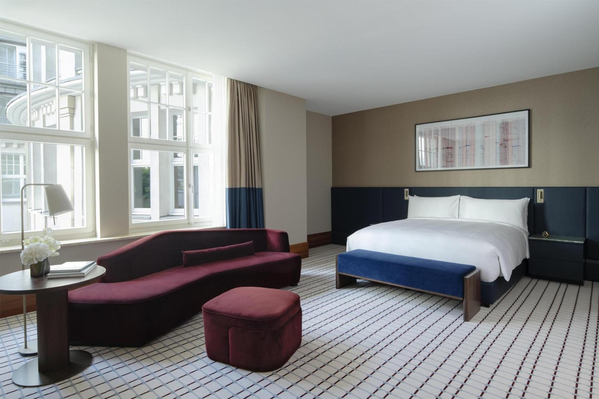 Executive King Room Lounge Access