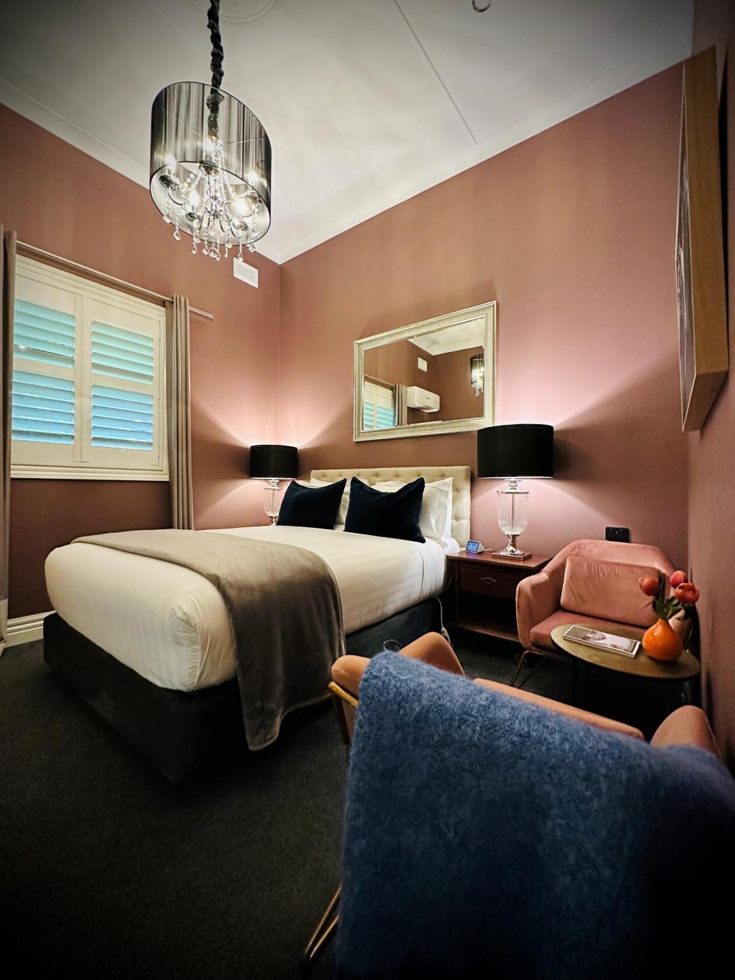 Queen Room