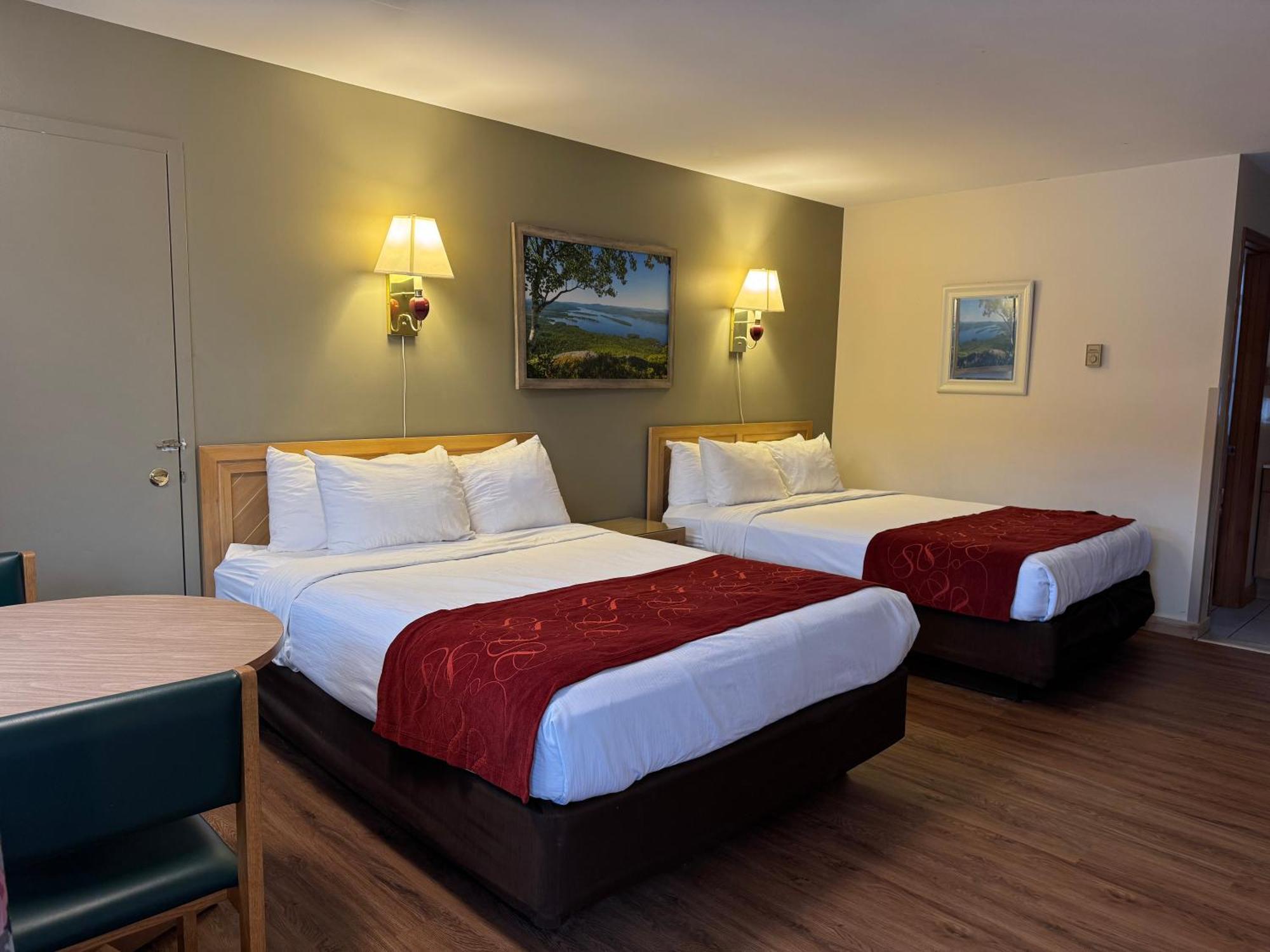 Queen Room Two Queen Beds