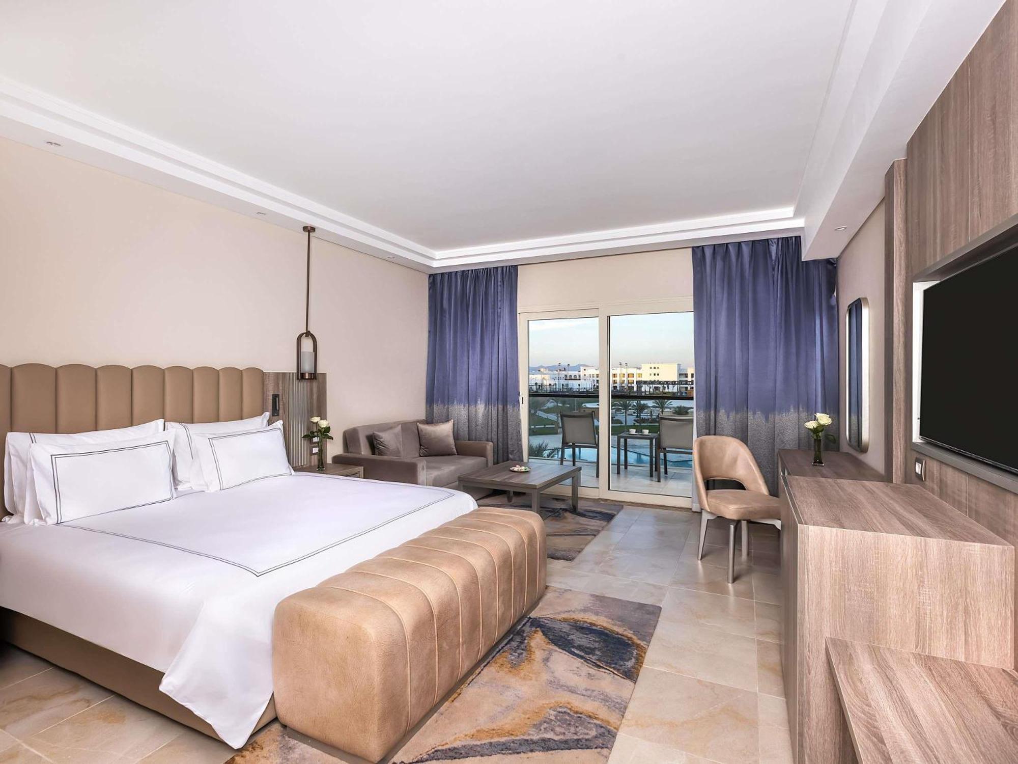 Superior Room Blue Planet King Bed,1740095590:JPEG