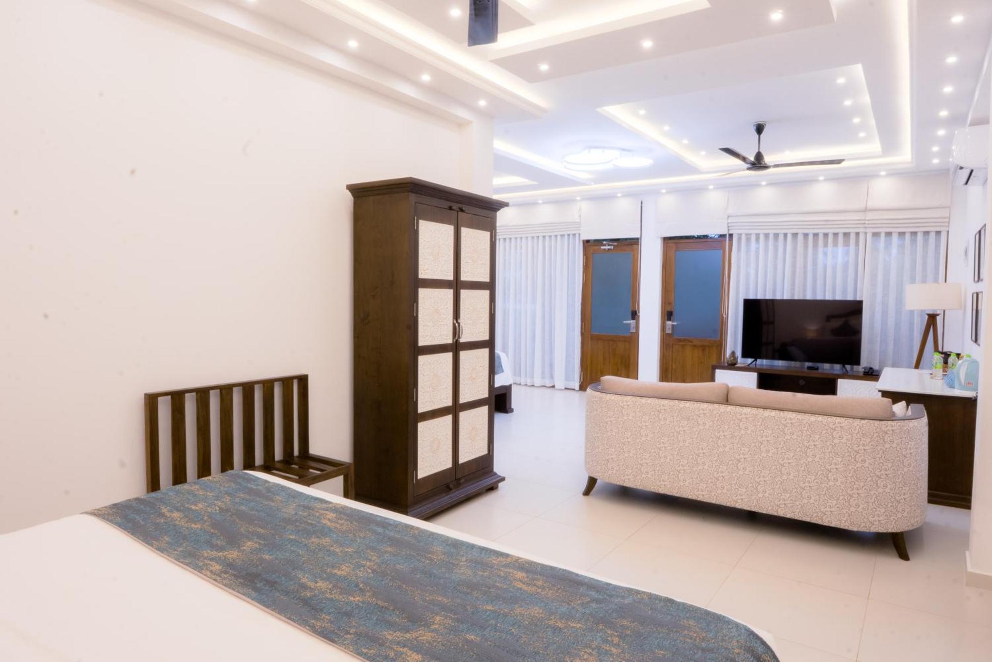 Breeze Bliss King Room Balcony