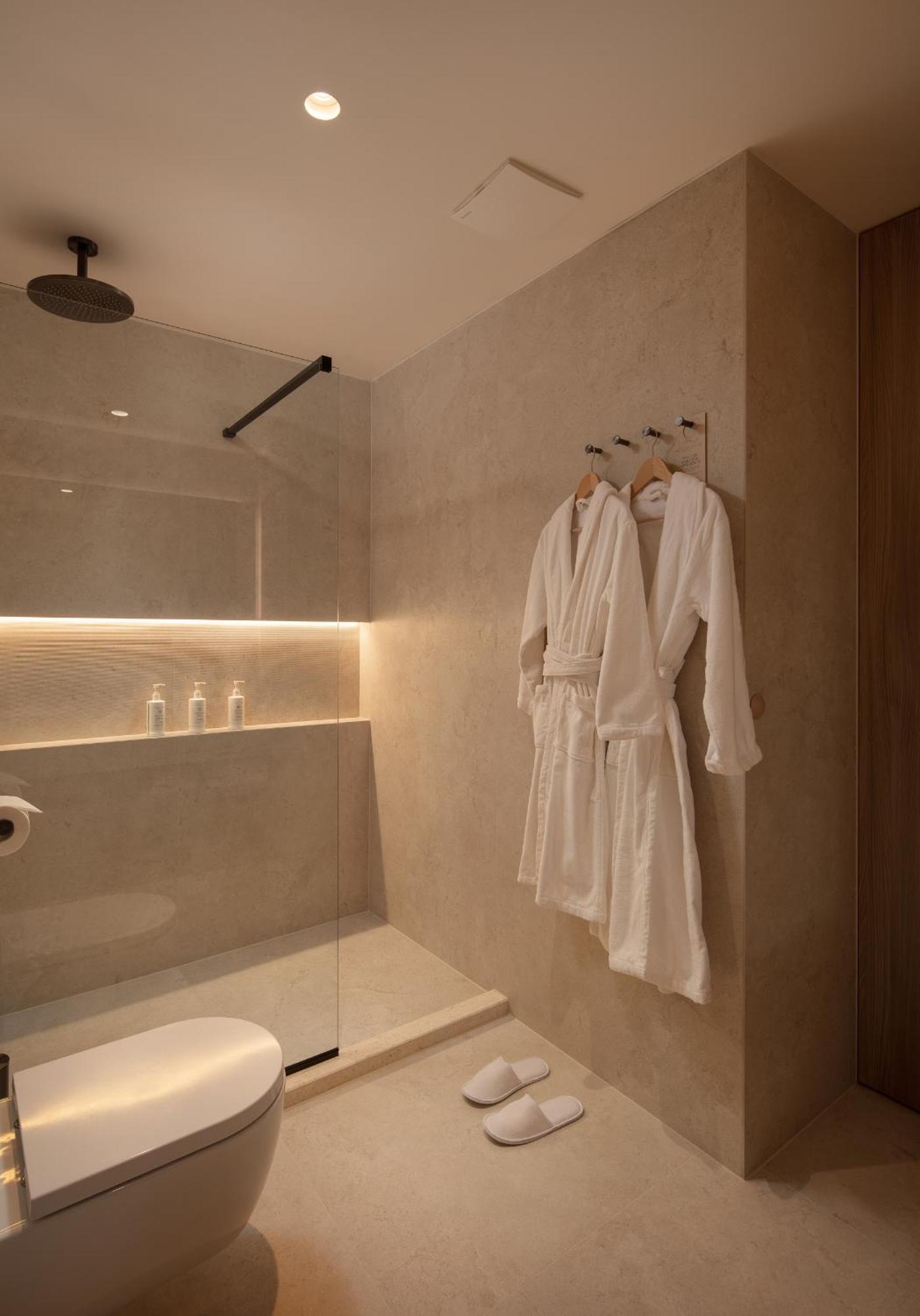 Standard Twin or Double Room Balcony
