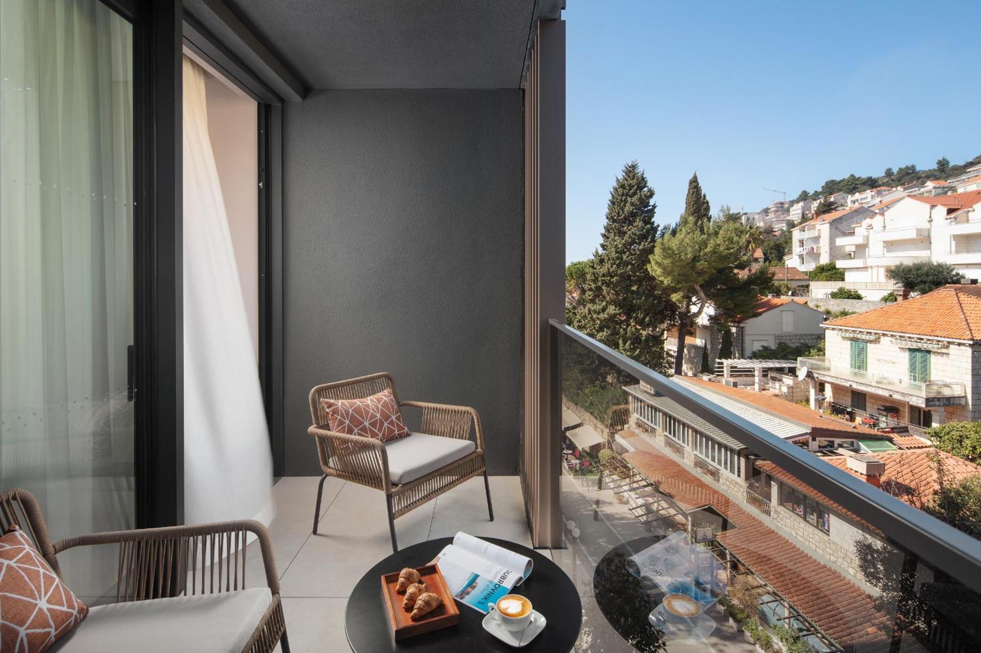 Deluxe Room Park View Balcony
