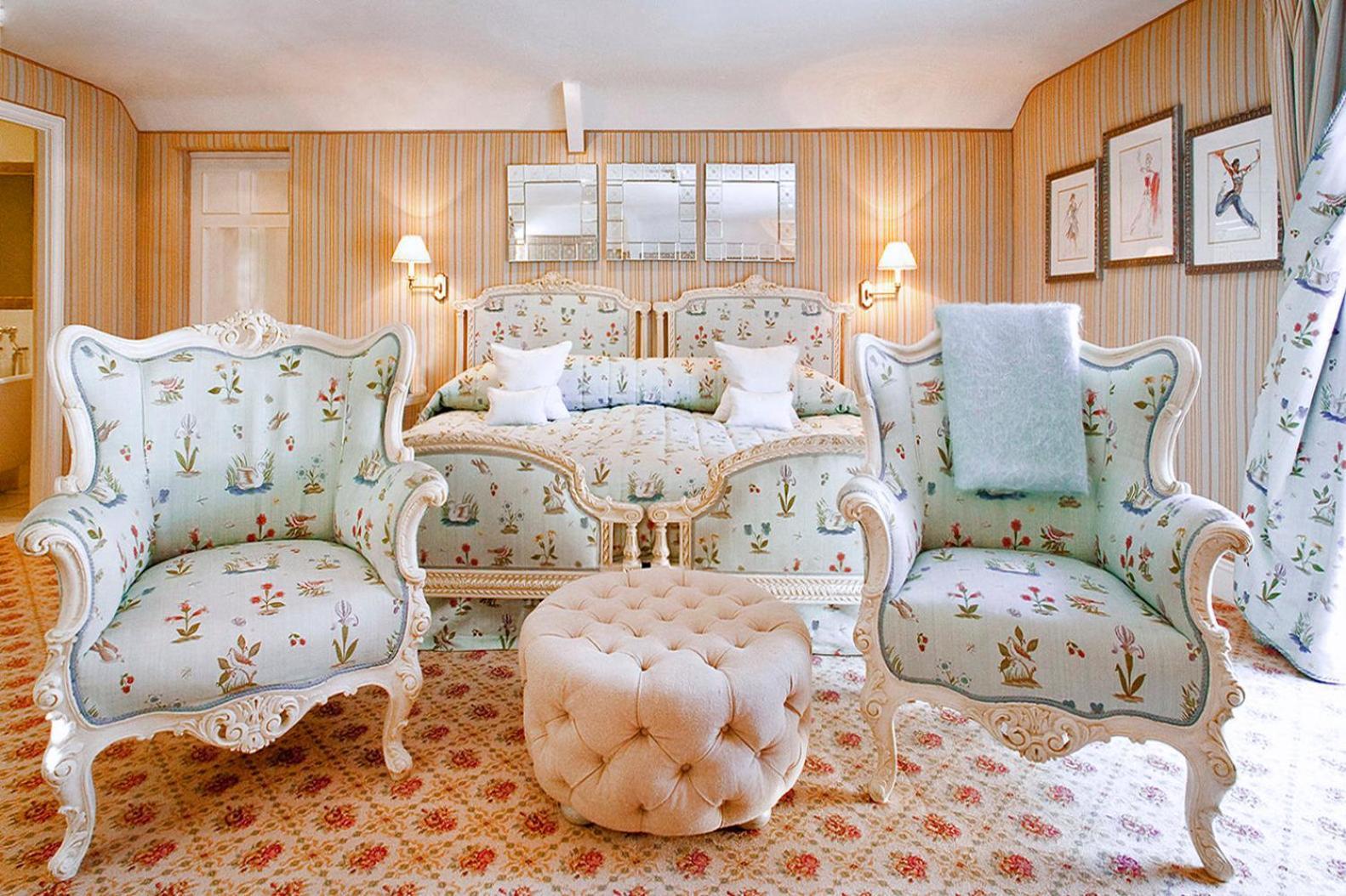 Courtyard Suite