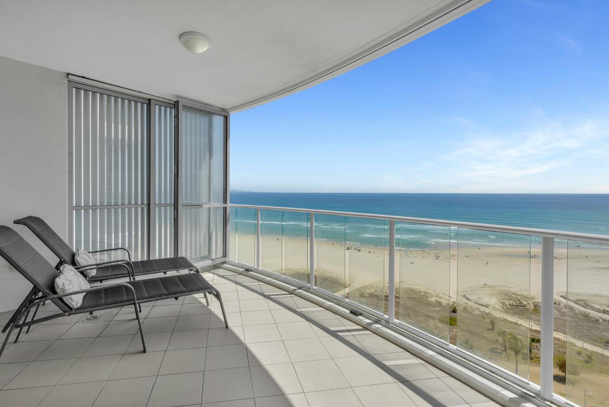 Three-Bedroom Apartment Ocean View