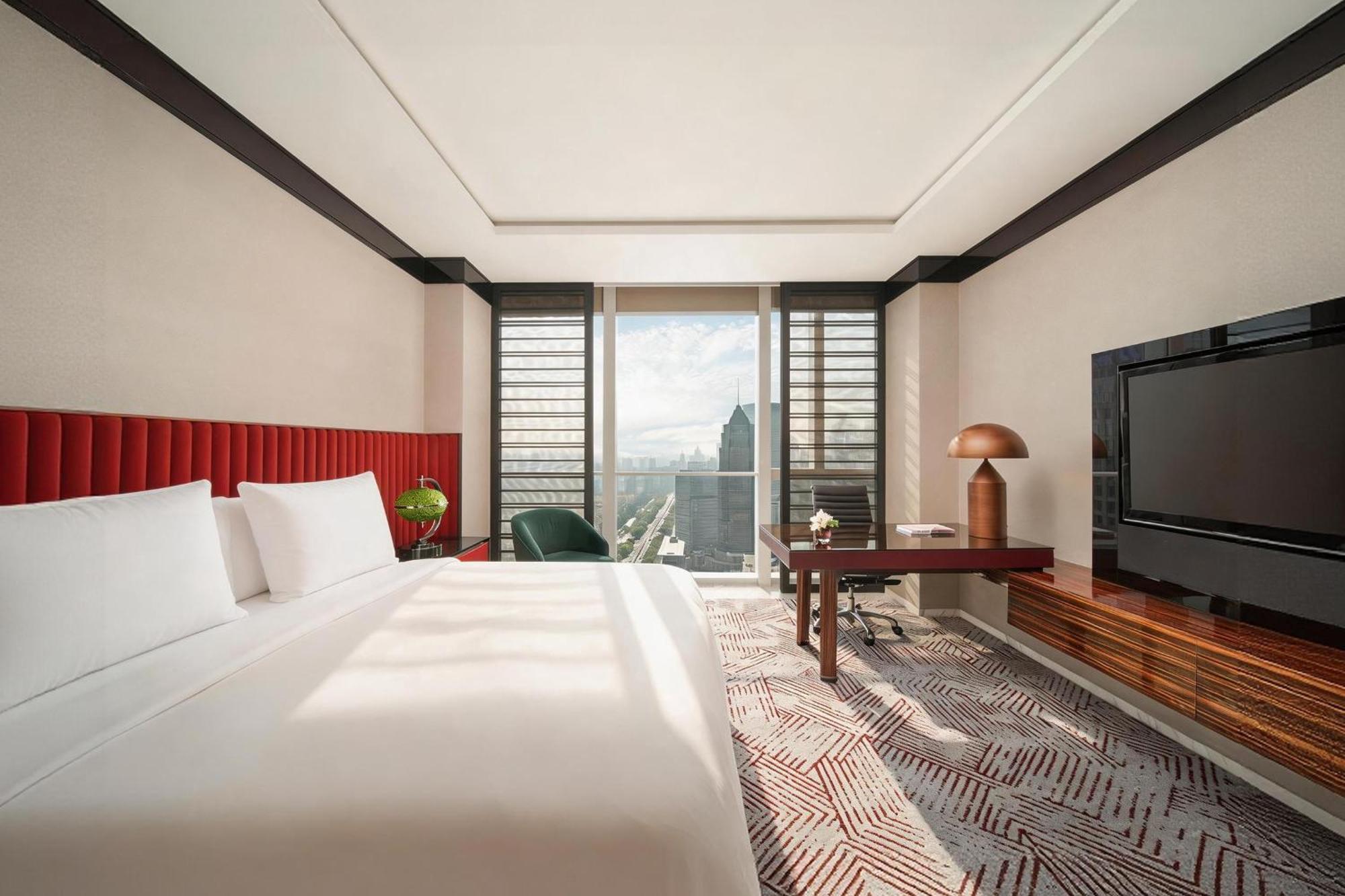 Premium King Room City View