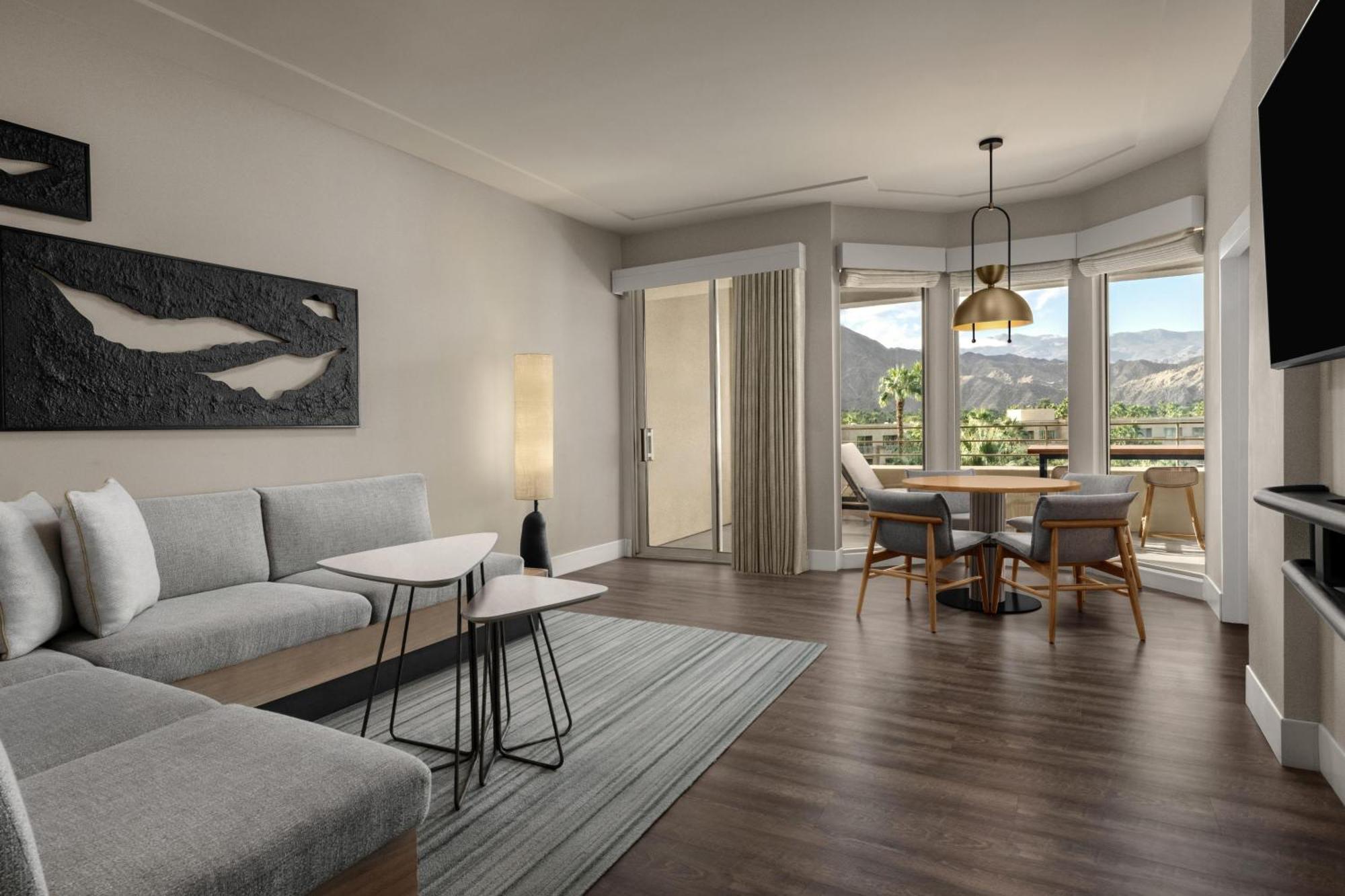 Penthouse Suite,1765343212:JPEG