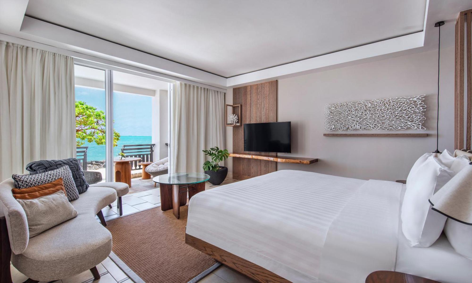 Frangipani Beachfront Junior Suite