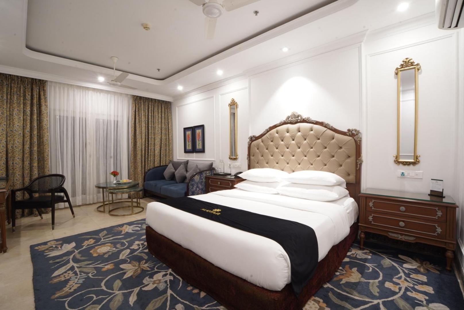 Premium Room King on Foods & Soft Beverages* | Discounts on Laundry Services* | INR 500 spa credit during your on selective Massage services TnC Apply* | Minibar 2 cans of soft Beverages Once on Arrival