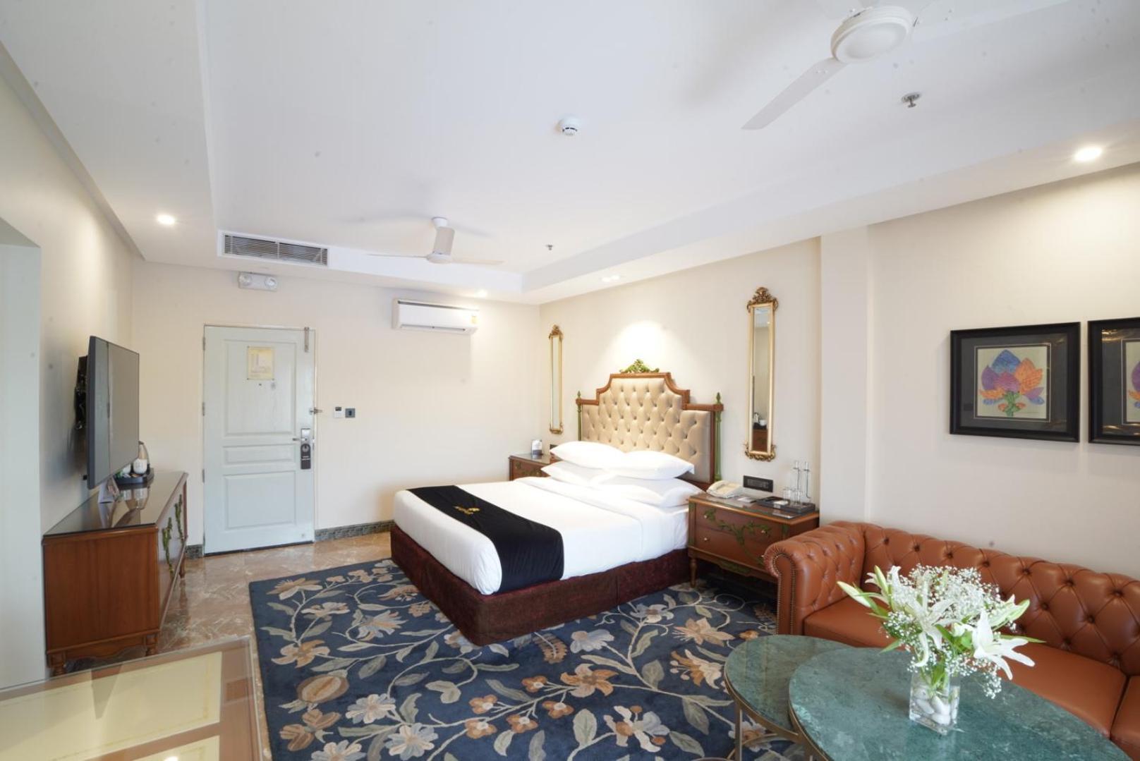 Premium Room King on Foods & Soft Beverages* | Discounts on Laundry Services* | INR 500 spa credit during your on selective Massage services TnC Apply* | Minibar 2 cans of soft Beverages Once on Arrival