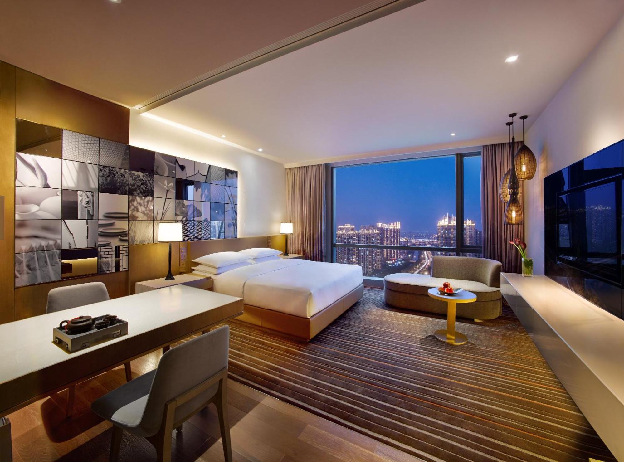 King Room Club Access